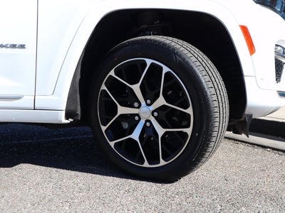 2023 Jeep Grand Cherokee Summit