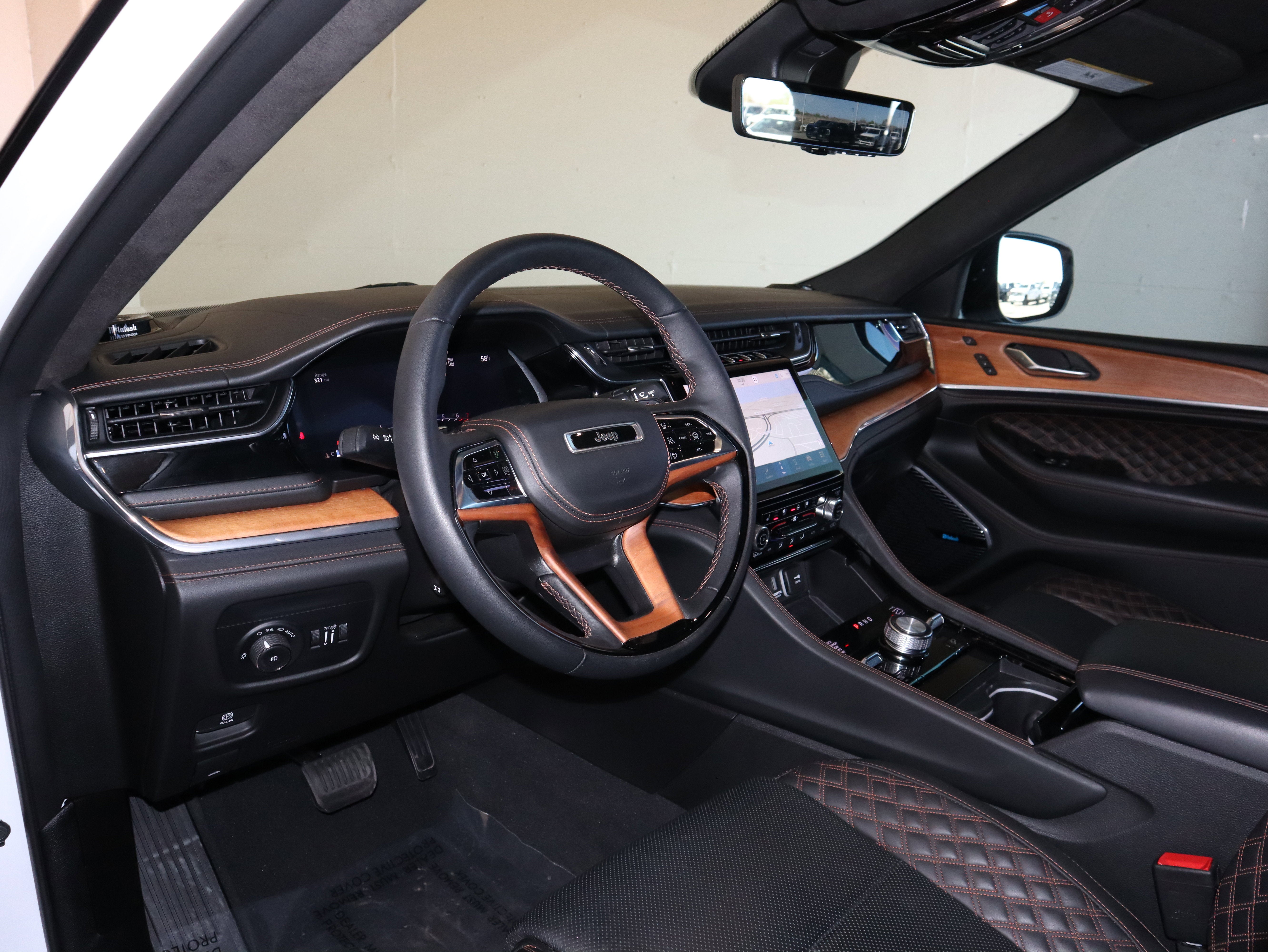 2023 Jeep Grand Cherokee Summit