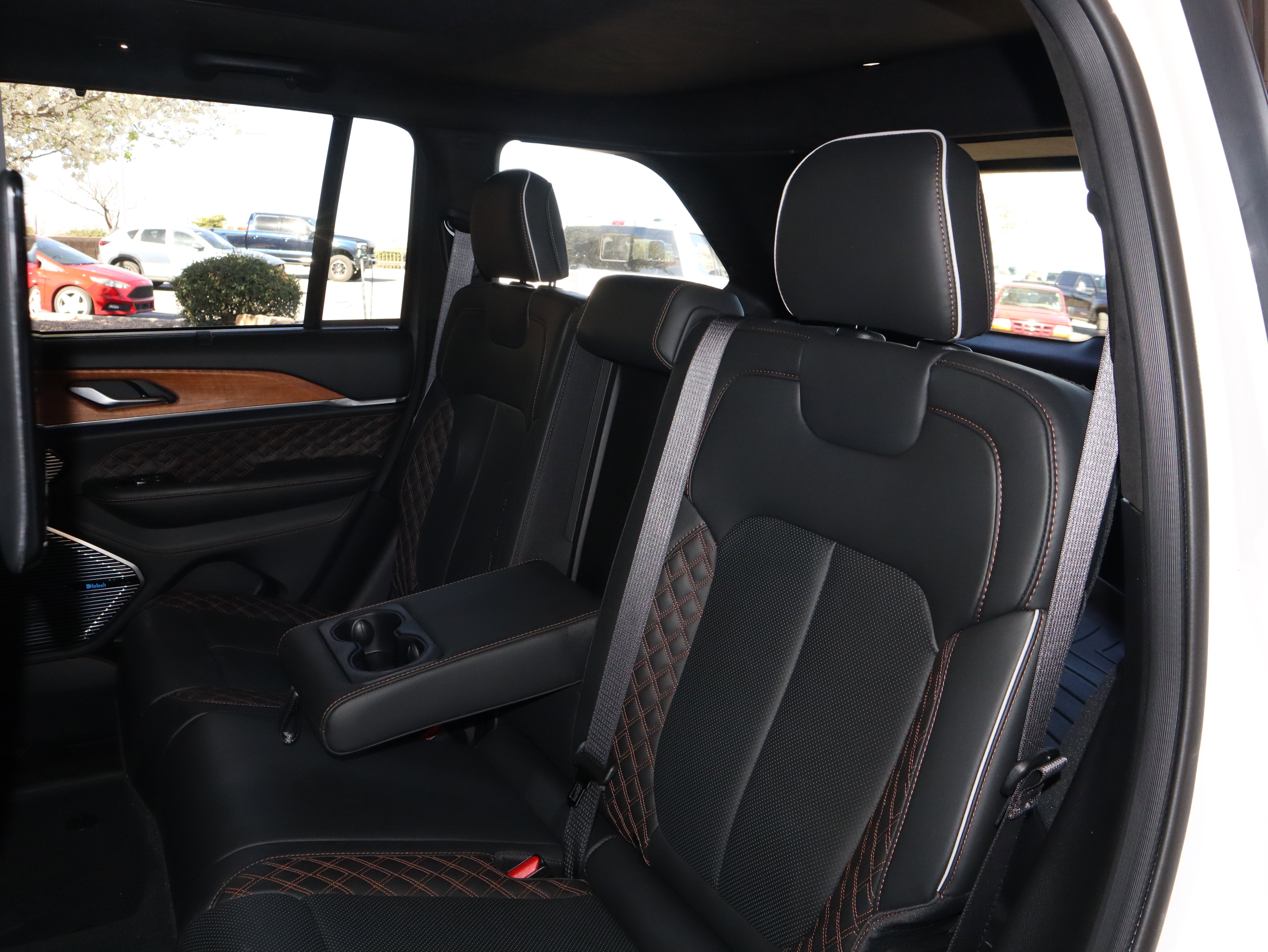 2023 Jeep Grand Cherokee Summit