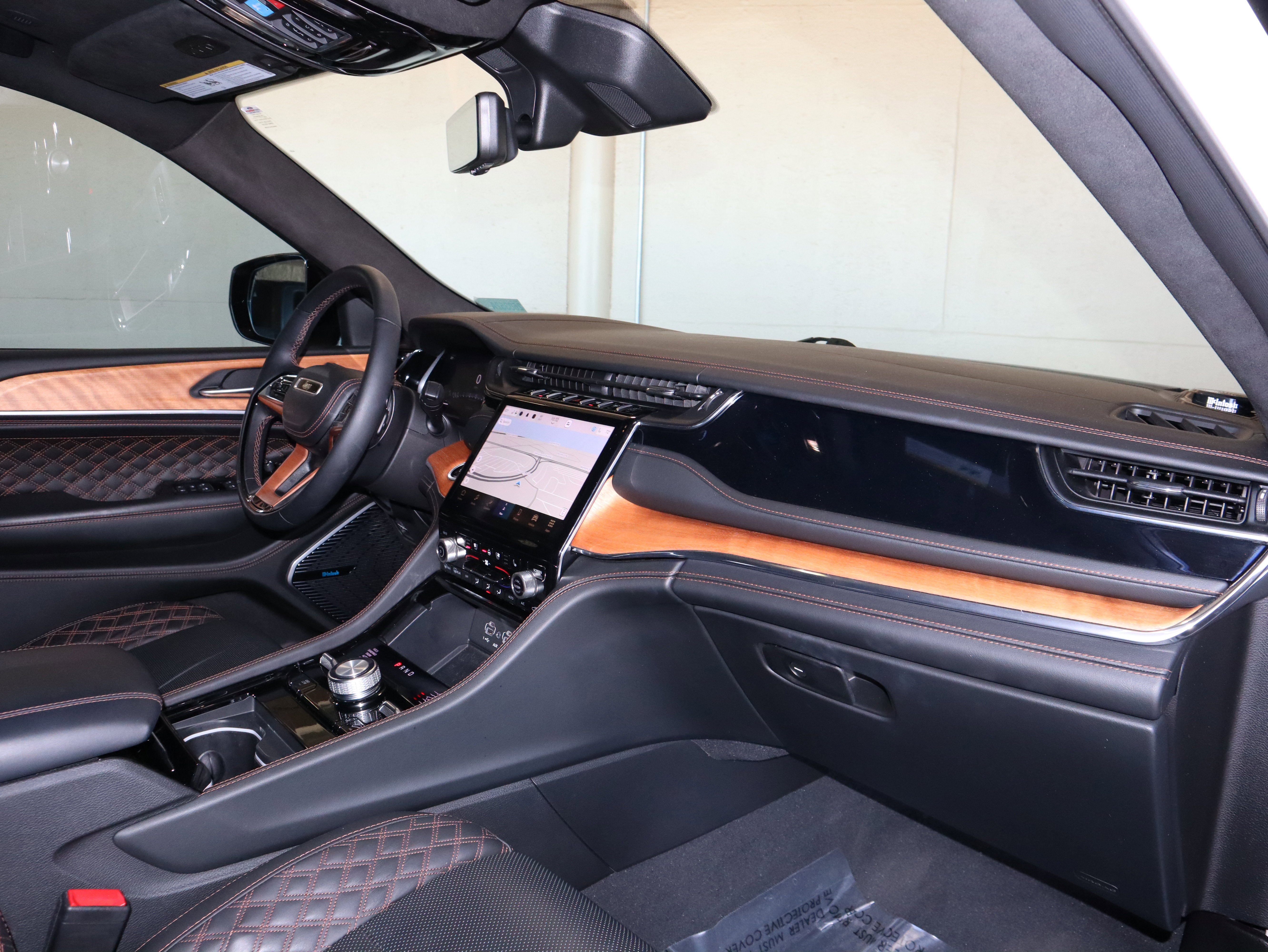 2023 Jeep Grand Cherokee Summit