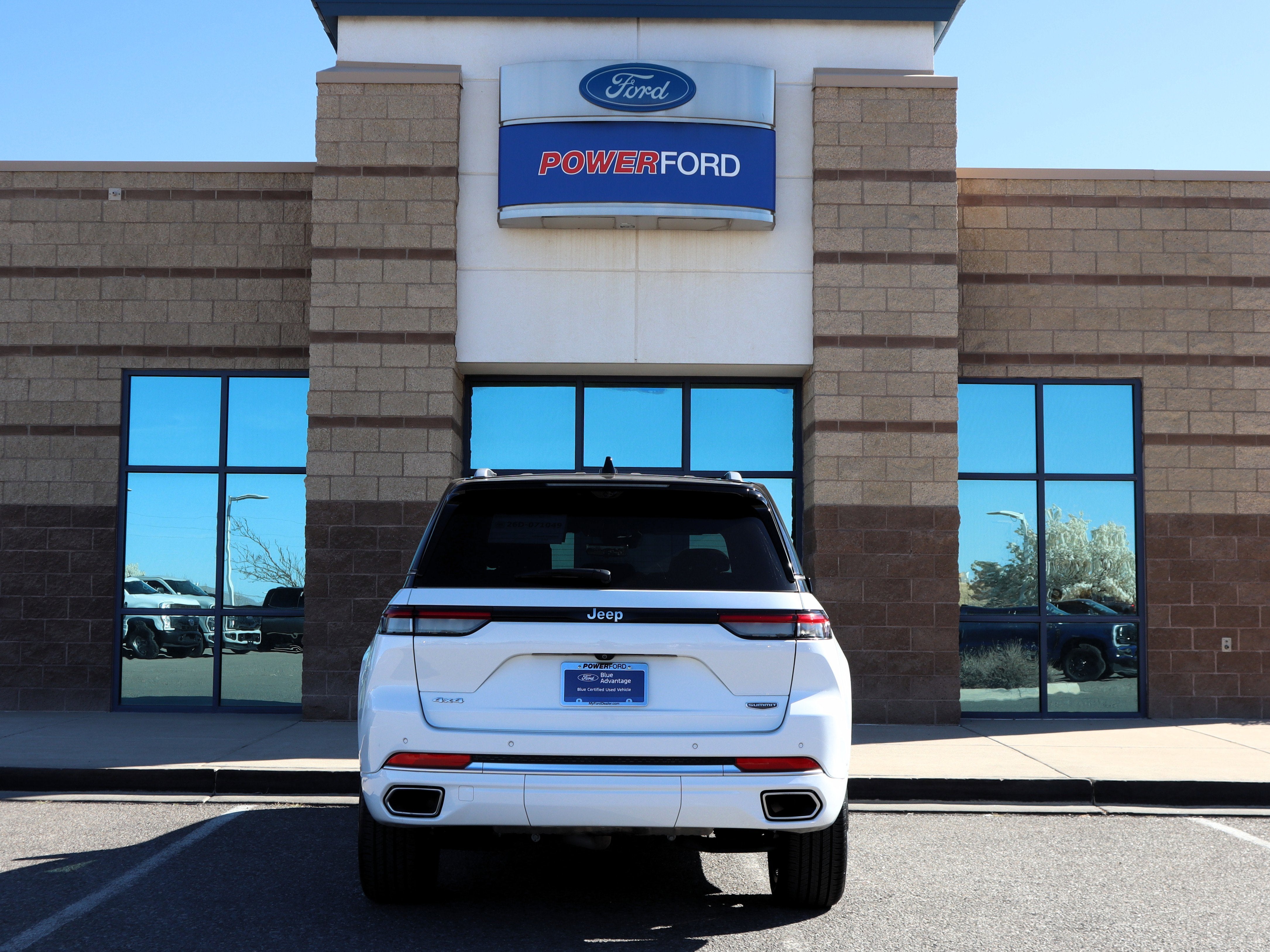 2023 Jeep Grand Cherokee Summit