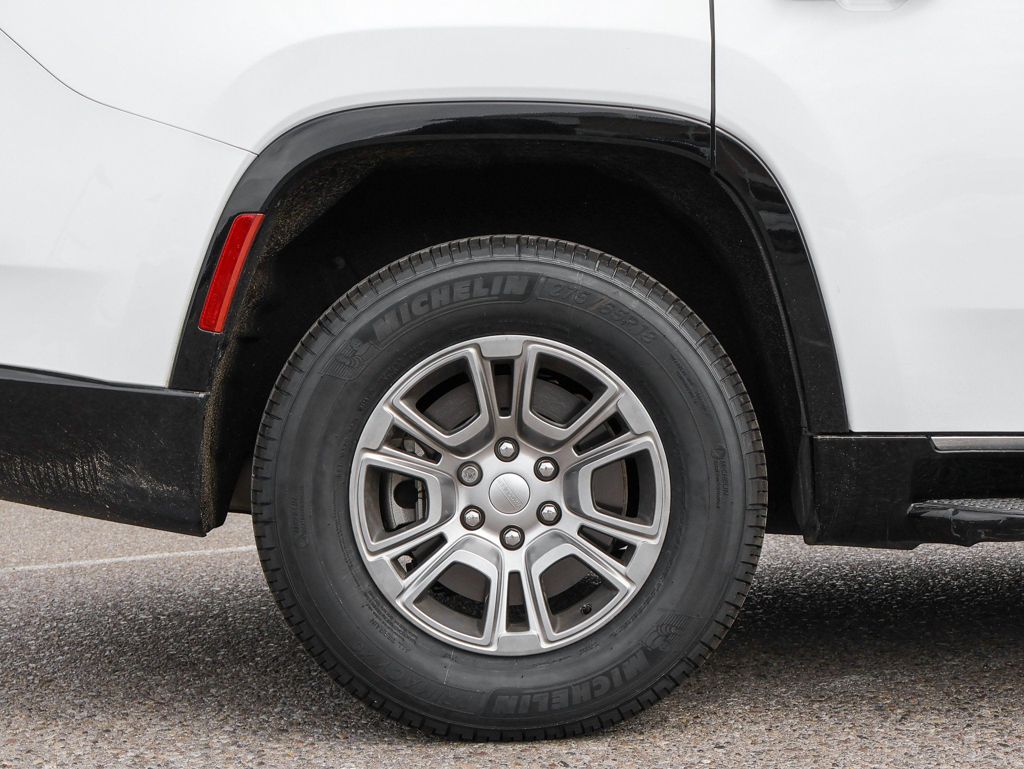 2024 Jeep Wagoneer Base