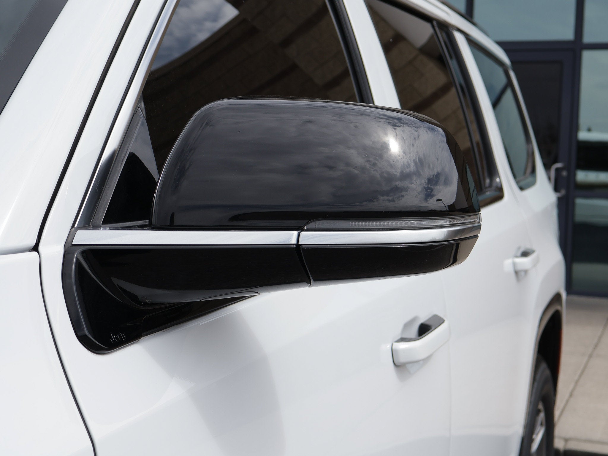 2024 Jeep Wagoneer Base