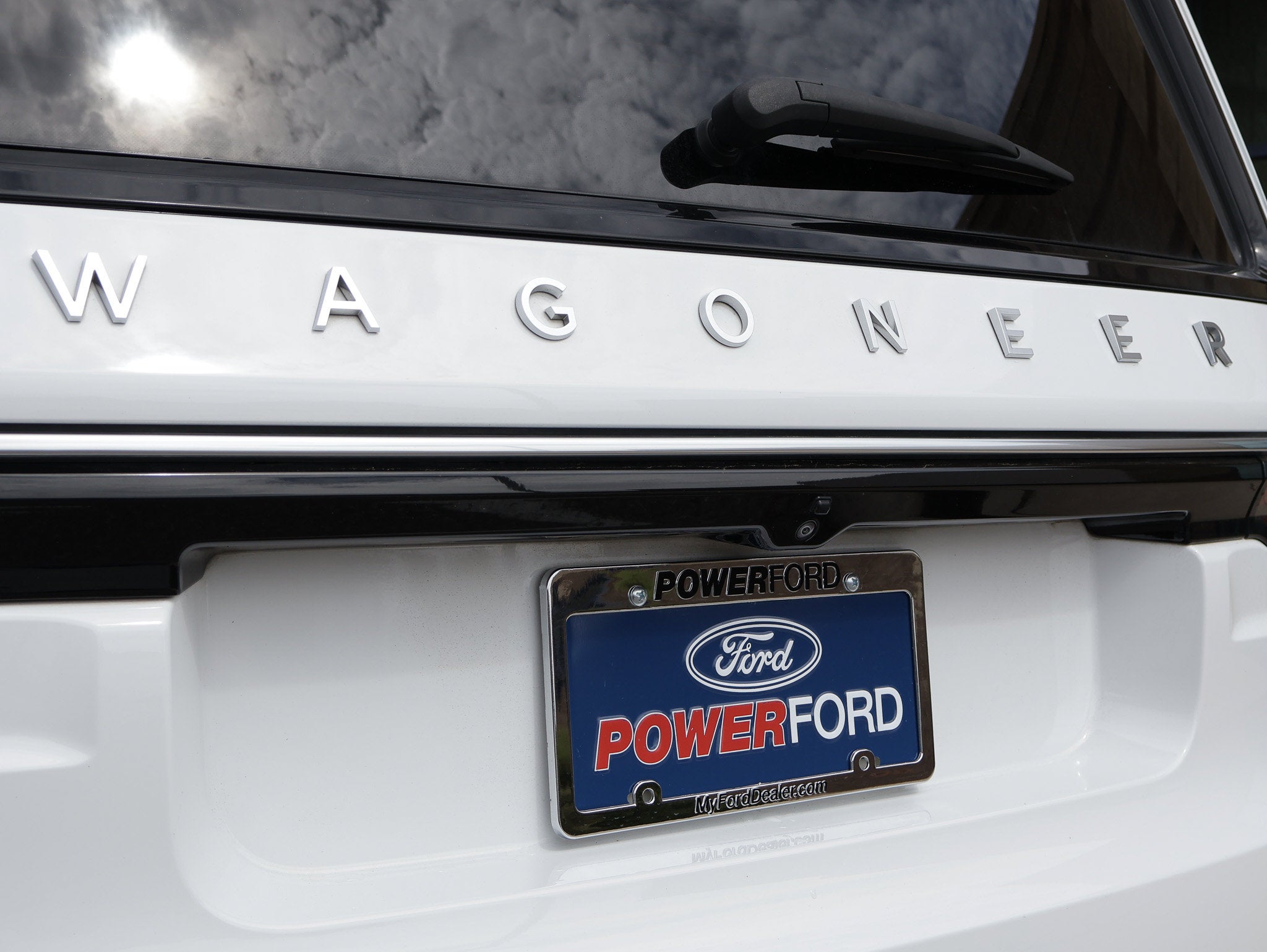 2024 Jeep Wagoneer Base