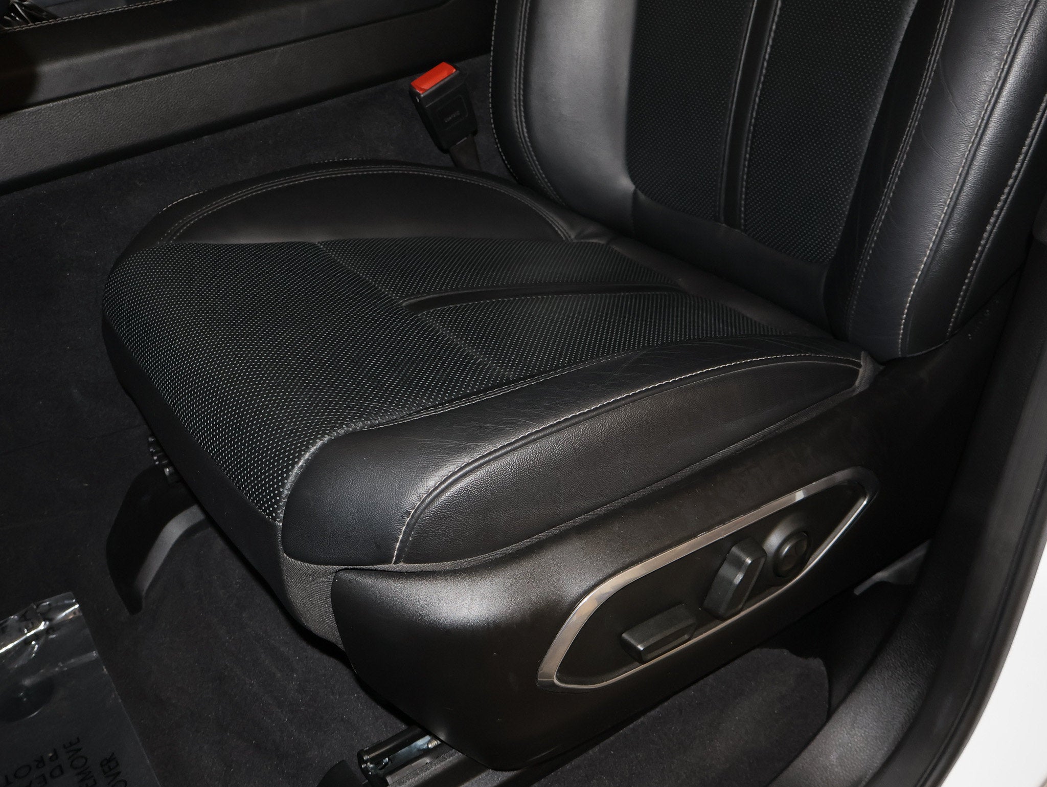 2024 Jeep Wagoneer Base