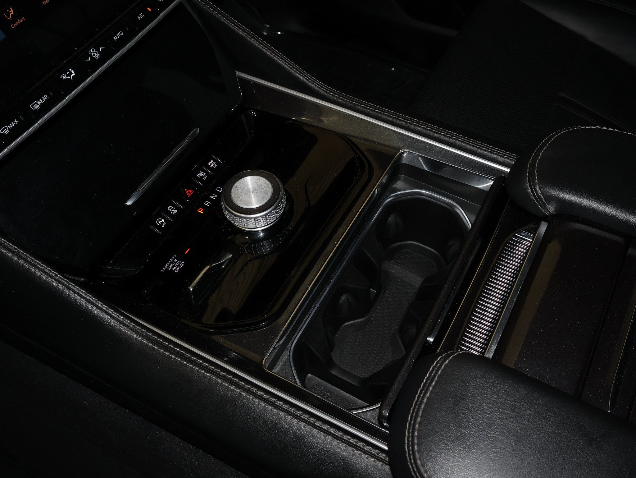 2024 Jeep Wagoneer Base