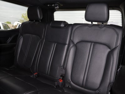 2024 Jeep Wagoneer Base