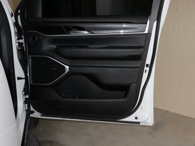 2024 Jeep Wagoneer Base
