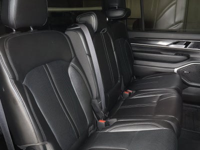 2024 Jeep Wagoneer Base