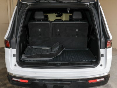 2024 Jeep Wagoneer Base
