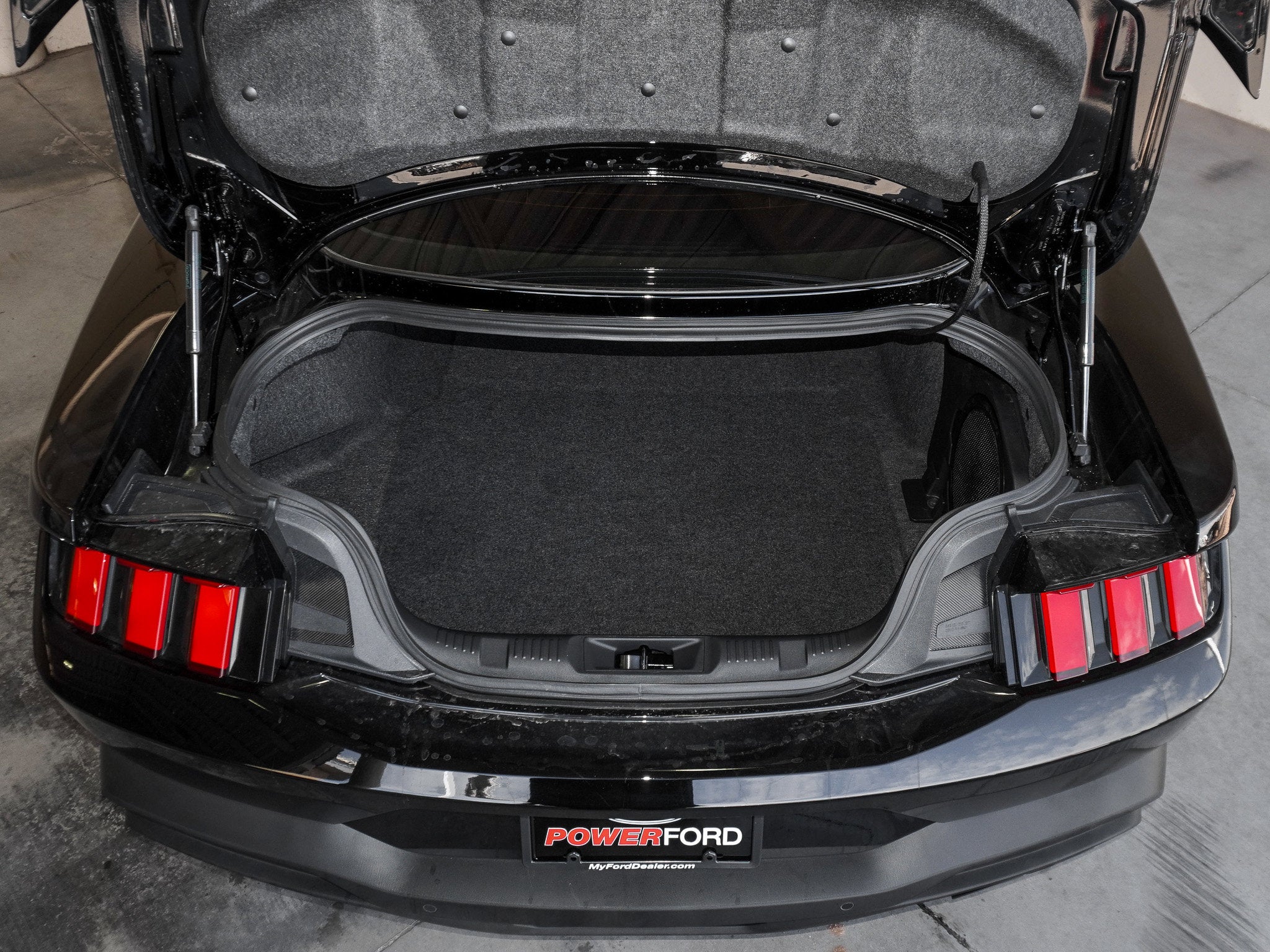 2026 Ford Mustang Dark Horse