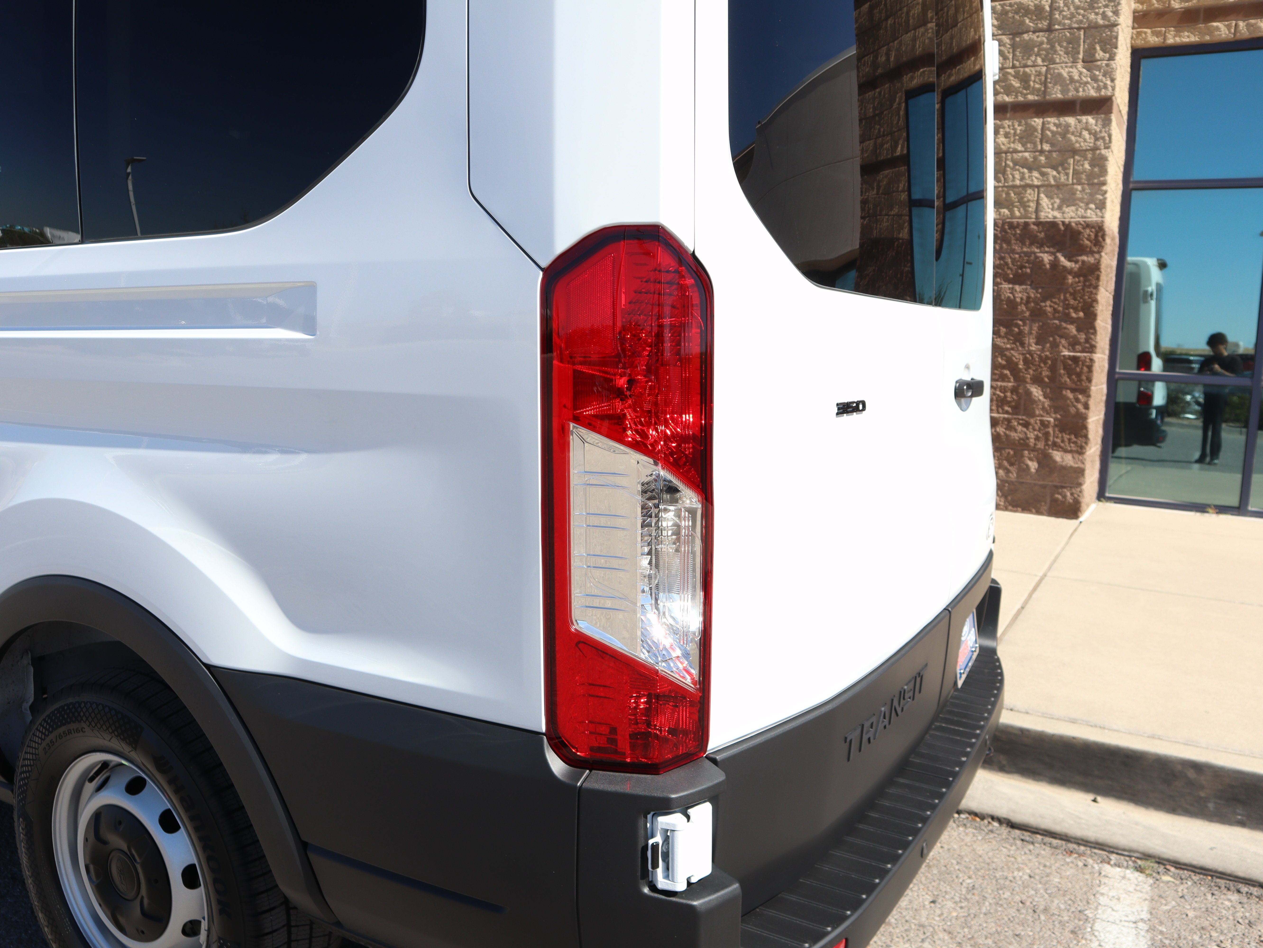 2027 Ford Transit-350 XL