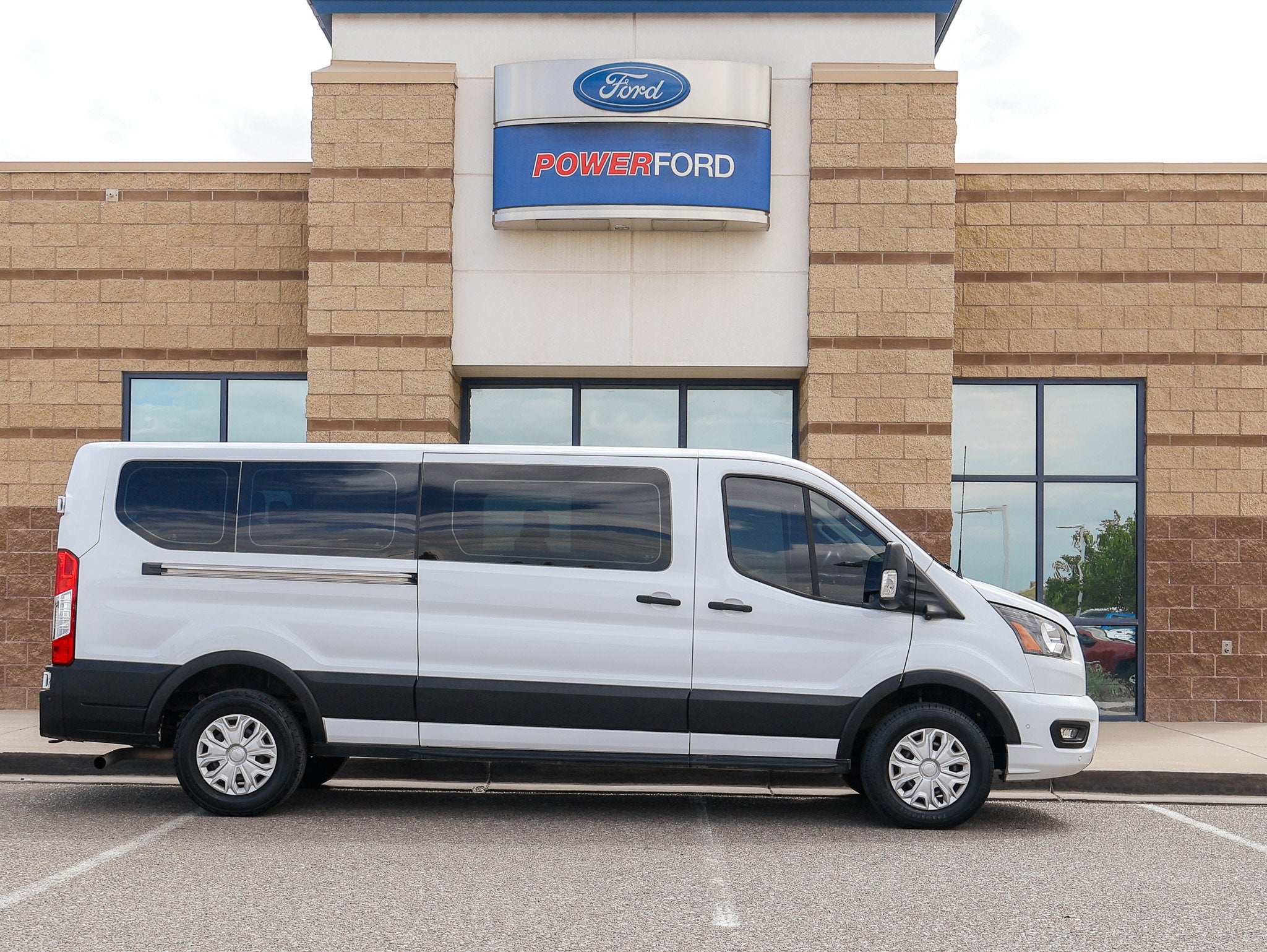 2023 Ford Transit-350 XLT