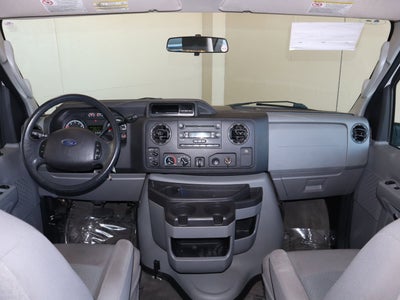 2013 Ford E-350SD XLT