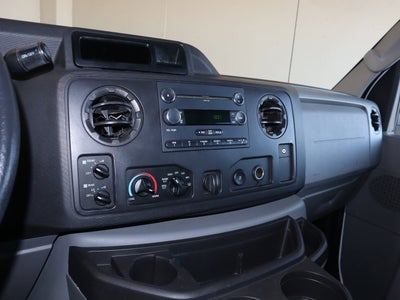 2013 Ford E-350SD XLT