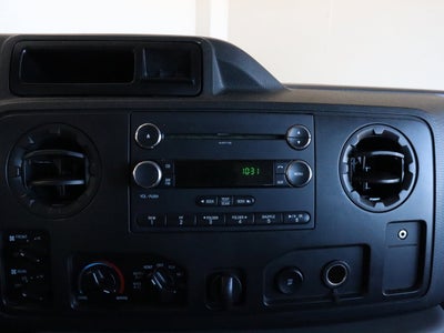 2013 Ford E-350SD XLT