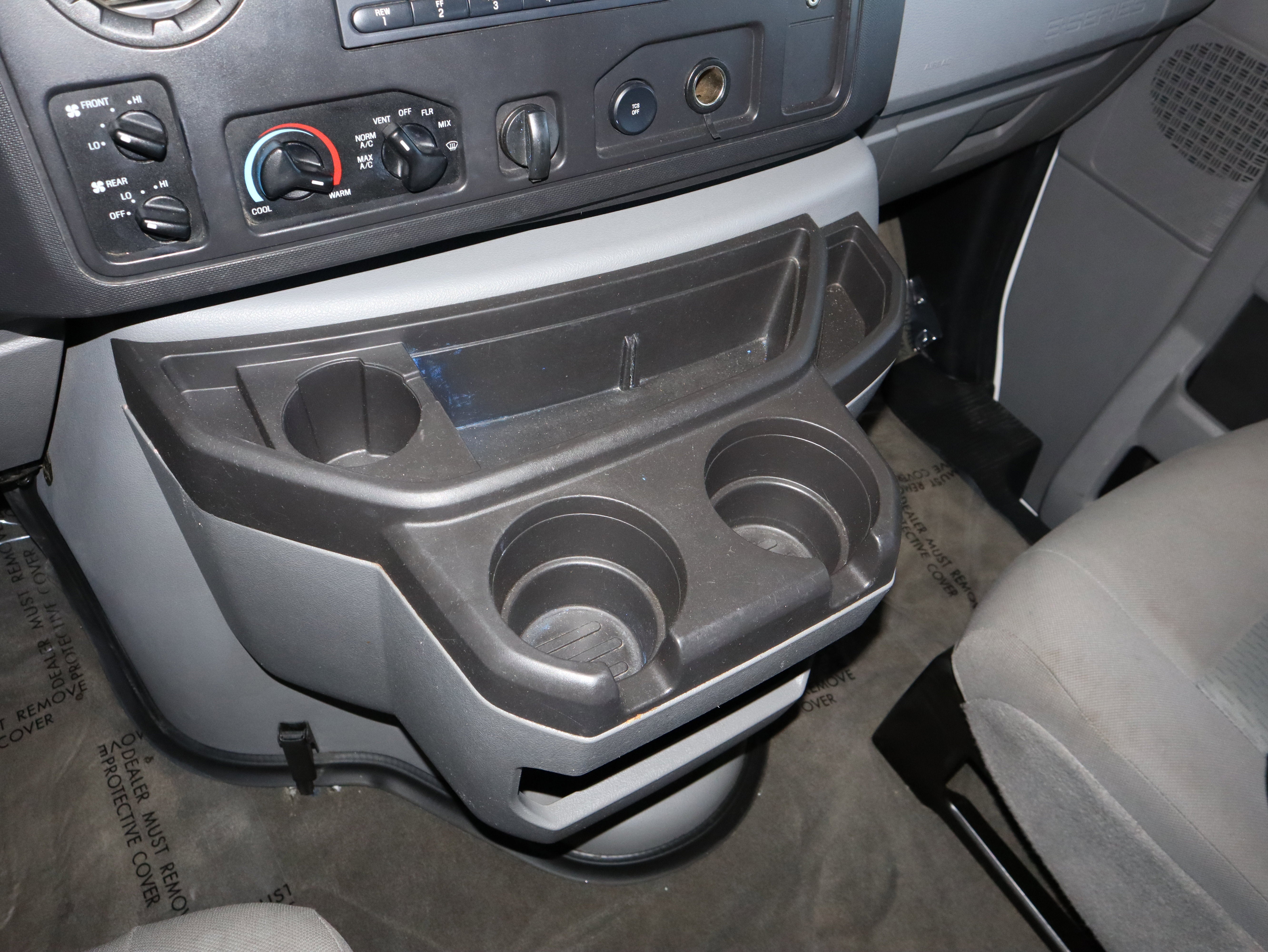 2013 Ford E-350SD XLT