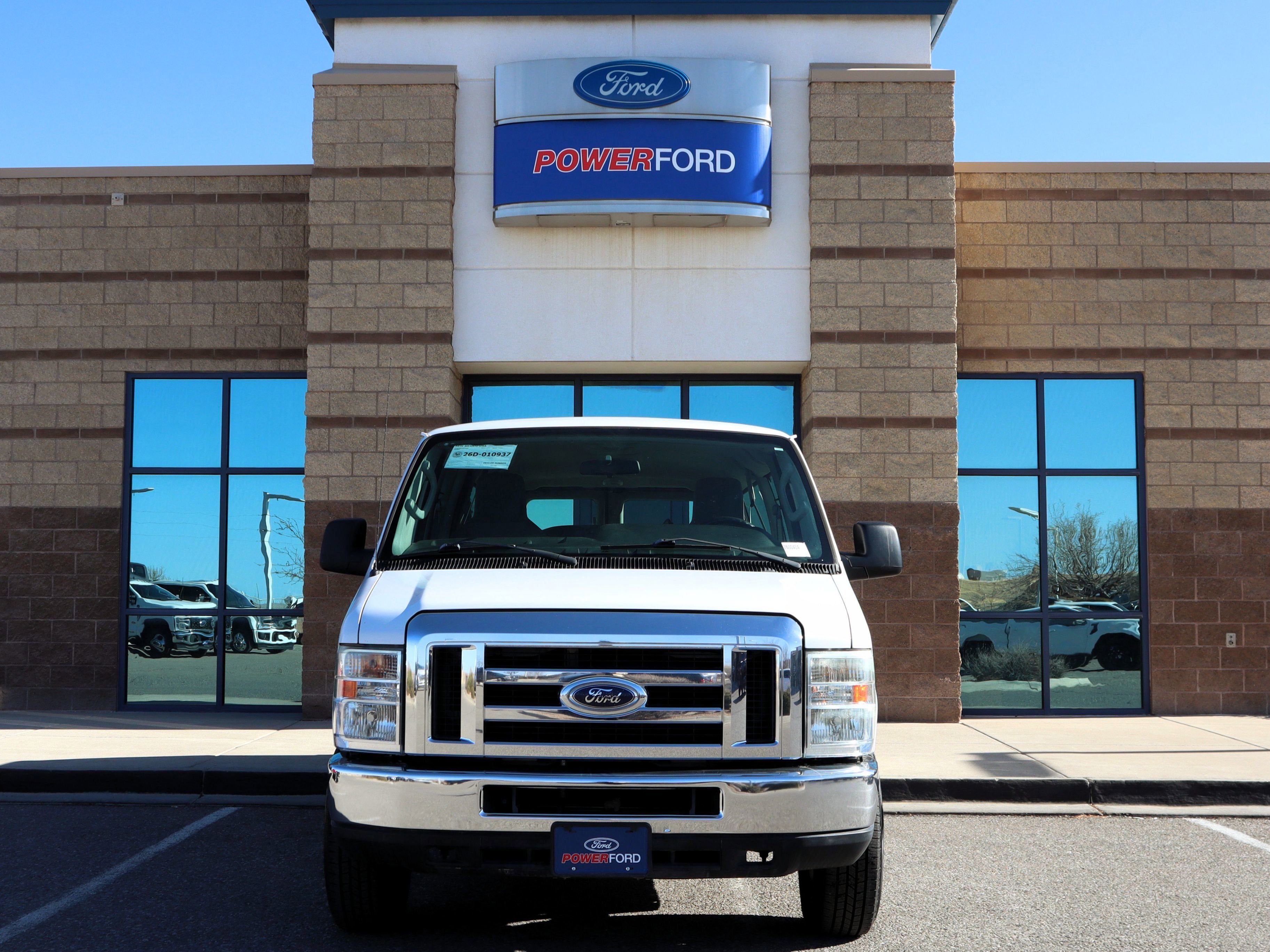 2013 Ford E-350SD XLT