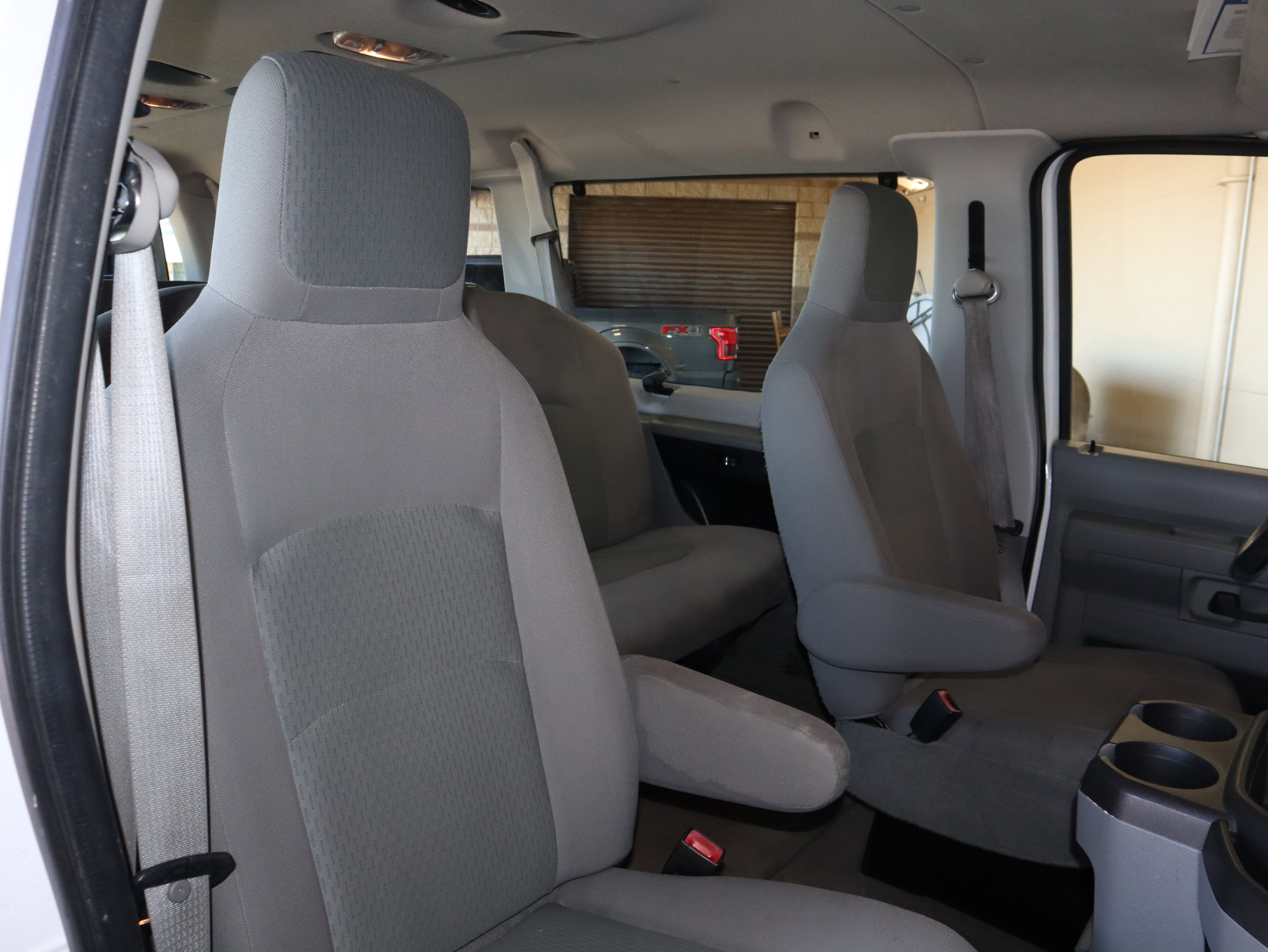 2013 Ford E-350SD XLT