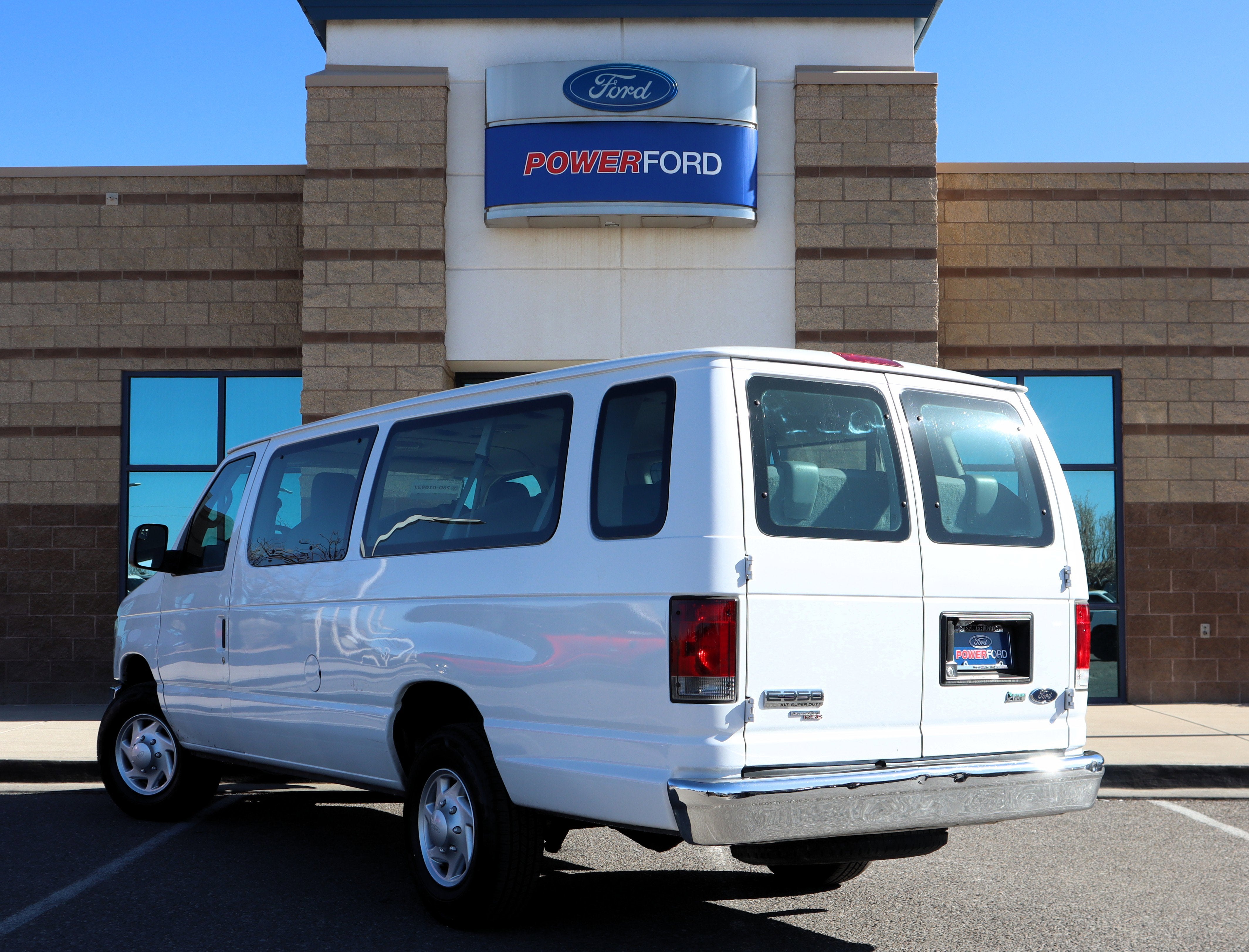 2013 Ford E-350SD XLT