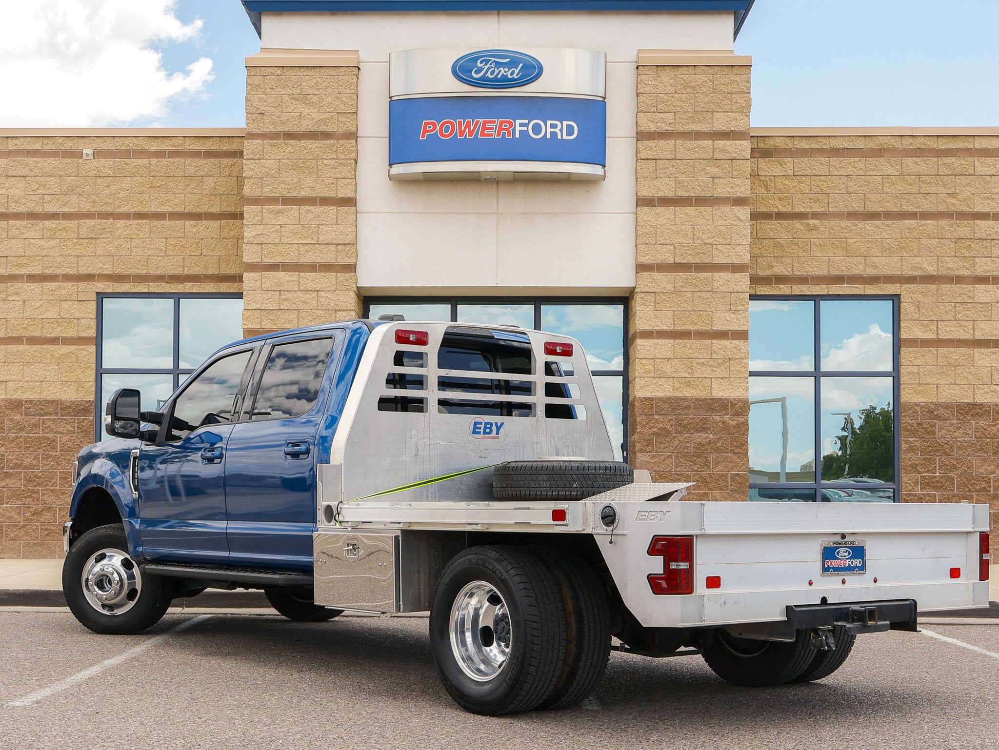 2022 Ford F-350SD Lariat DRW