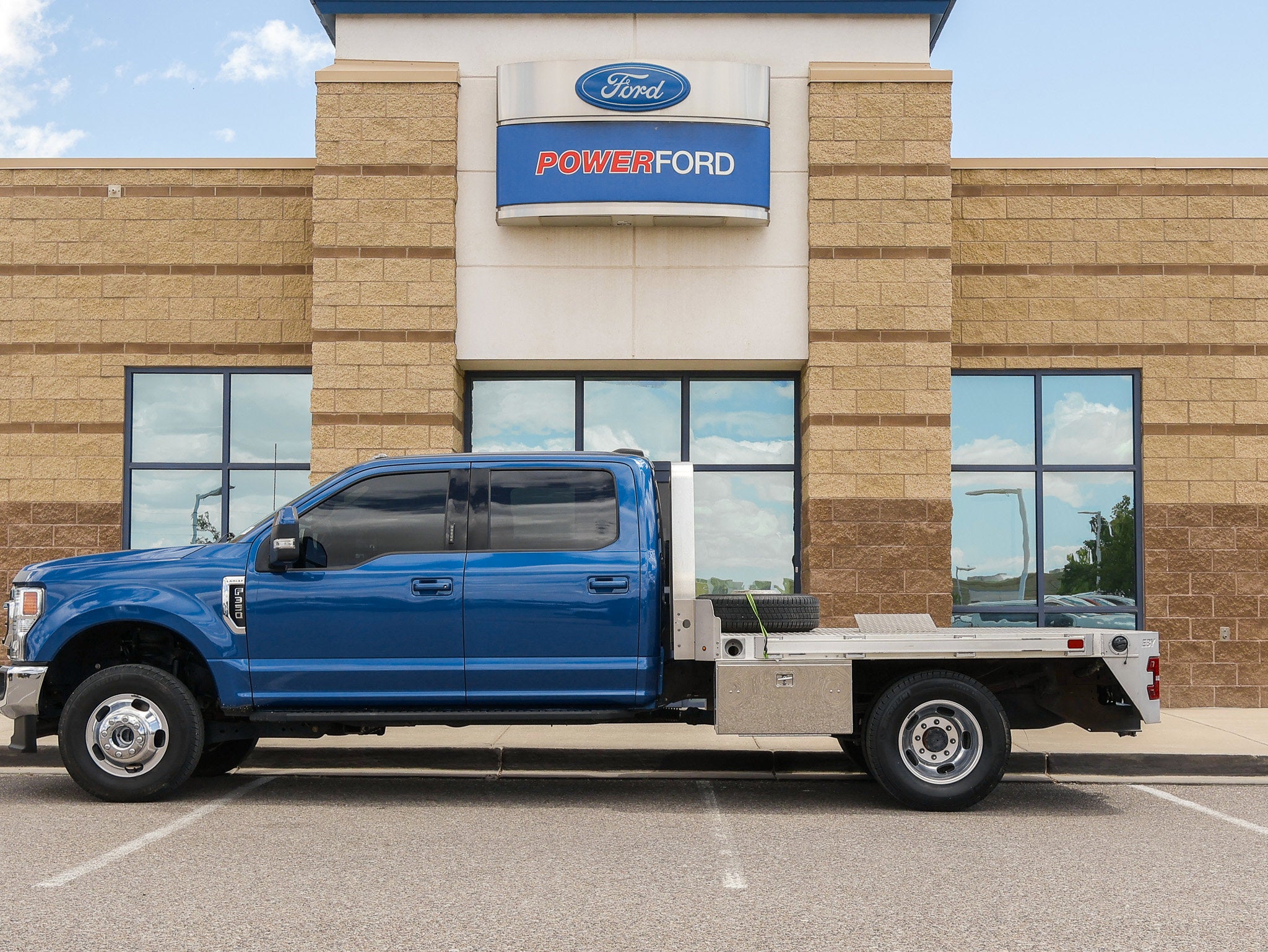 2022 Ford F-350SD Lariat DRW
