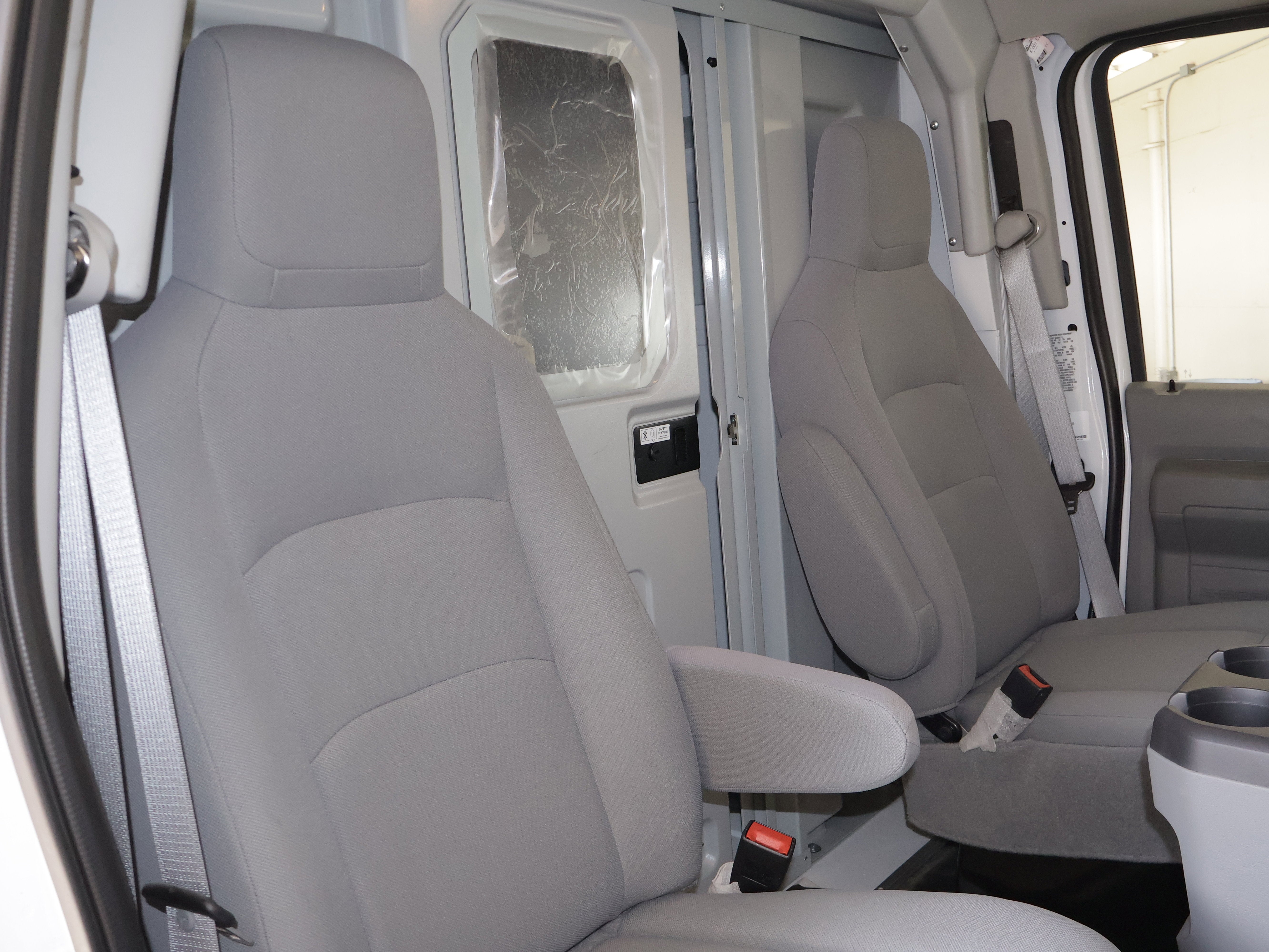 2025 Ford E-350SD Base Cutaway