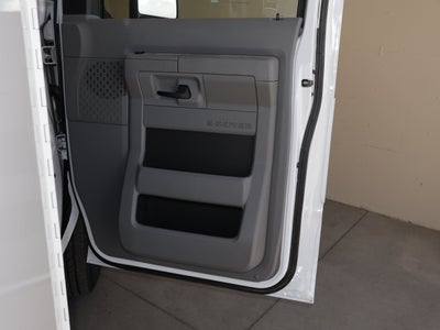 2025 Ford E-350SD Base Cutaway