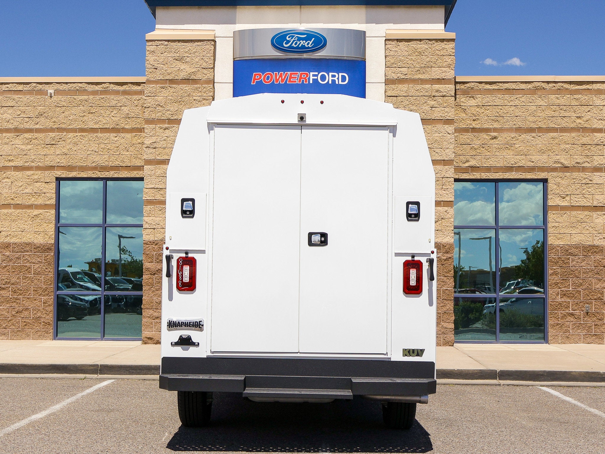 2025 Ford E-350SD Base Cutaway