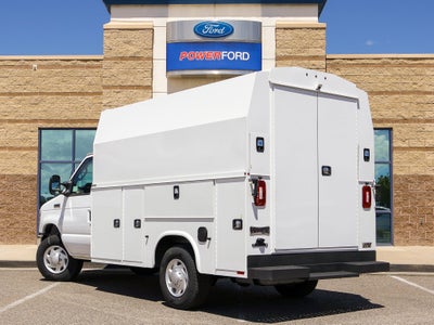 2025 Ford E-350SD Base Cutaway
