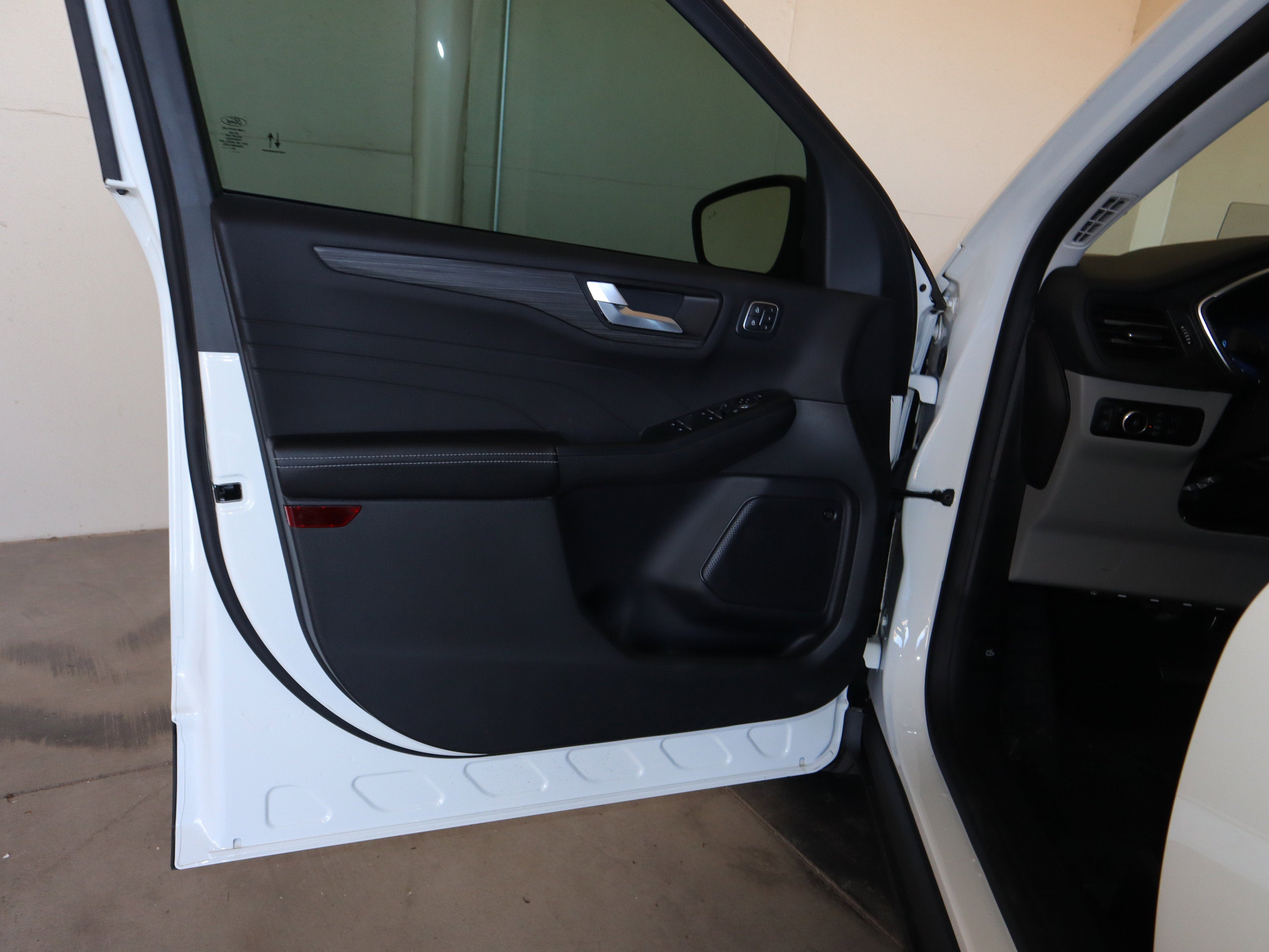 2025 Ford Escape Plug-In Hybrid Base