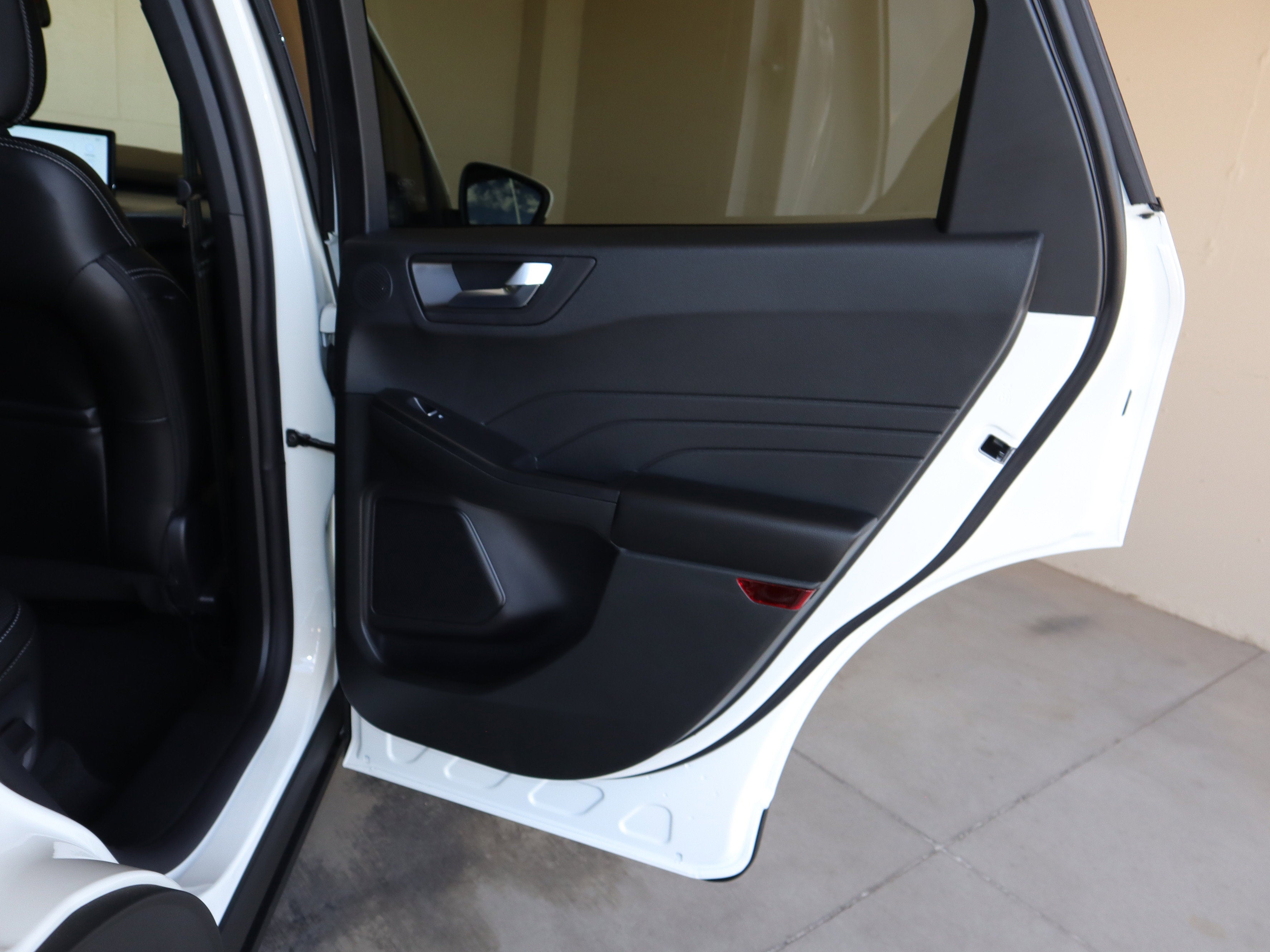 2025 Ford Escape Plug-In Hybrid Base