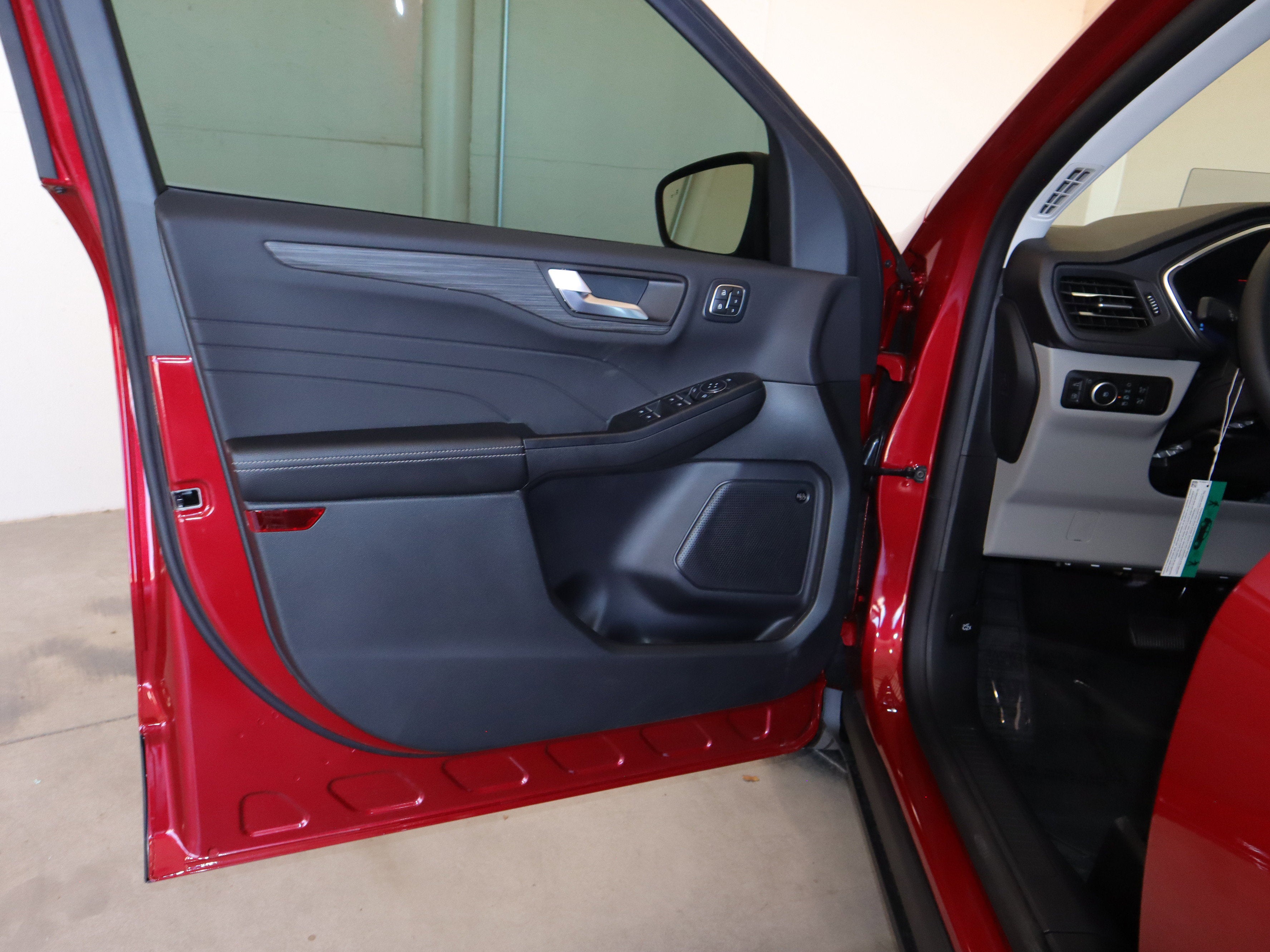 2025 Ford Escape Plug-In Hybrid Base