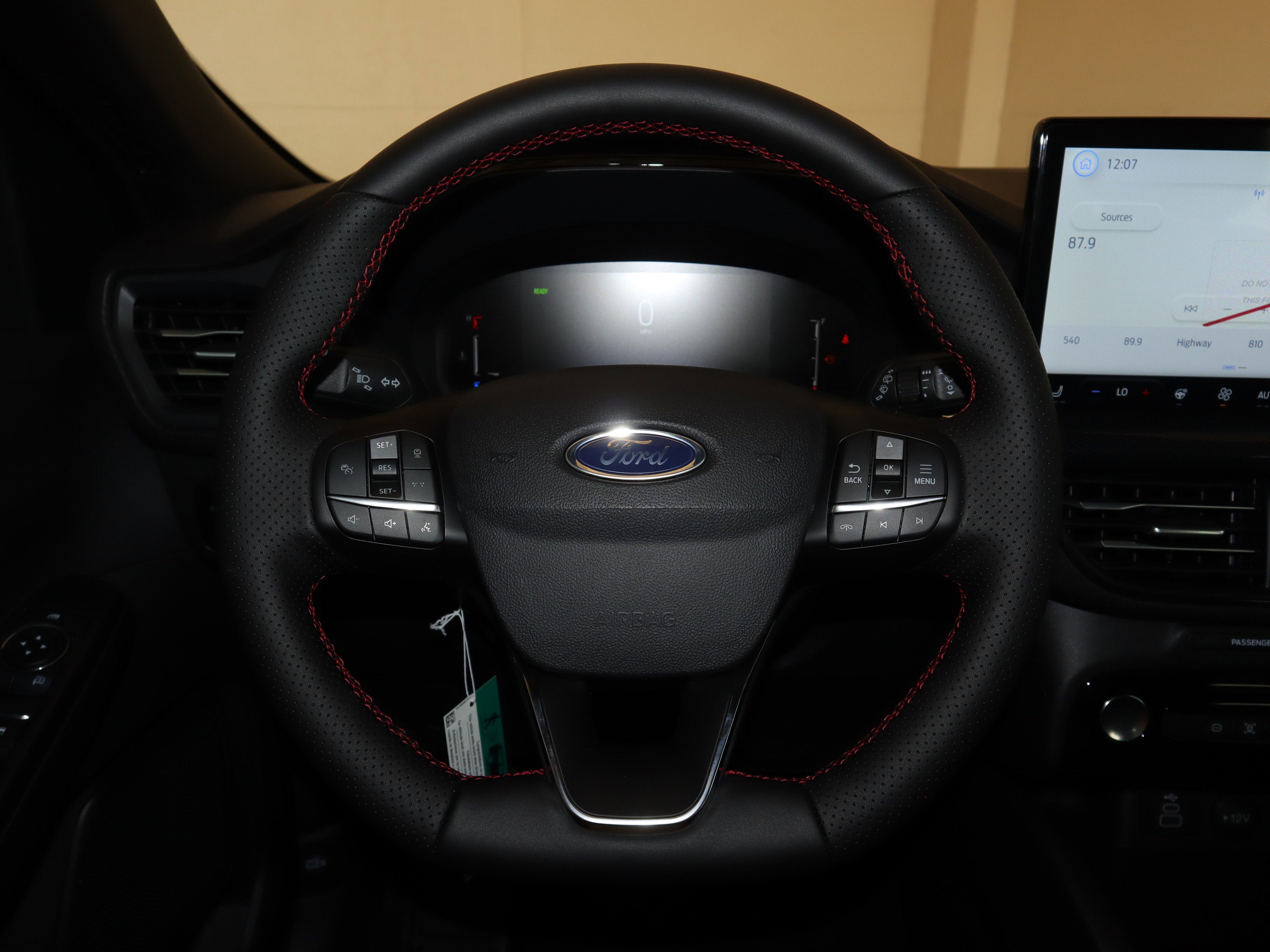 2025 Ford Escape Hybrid ST-Line