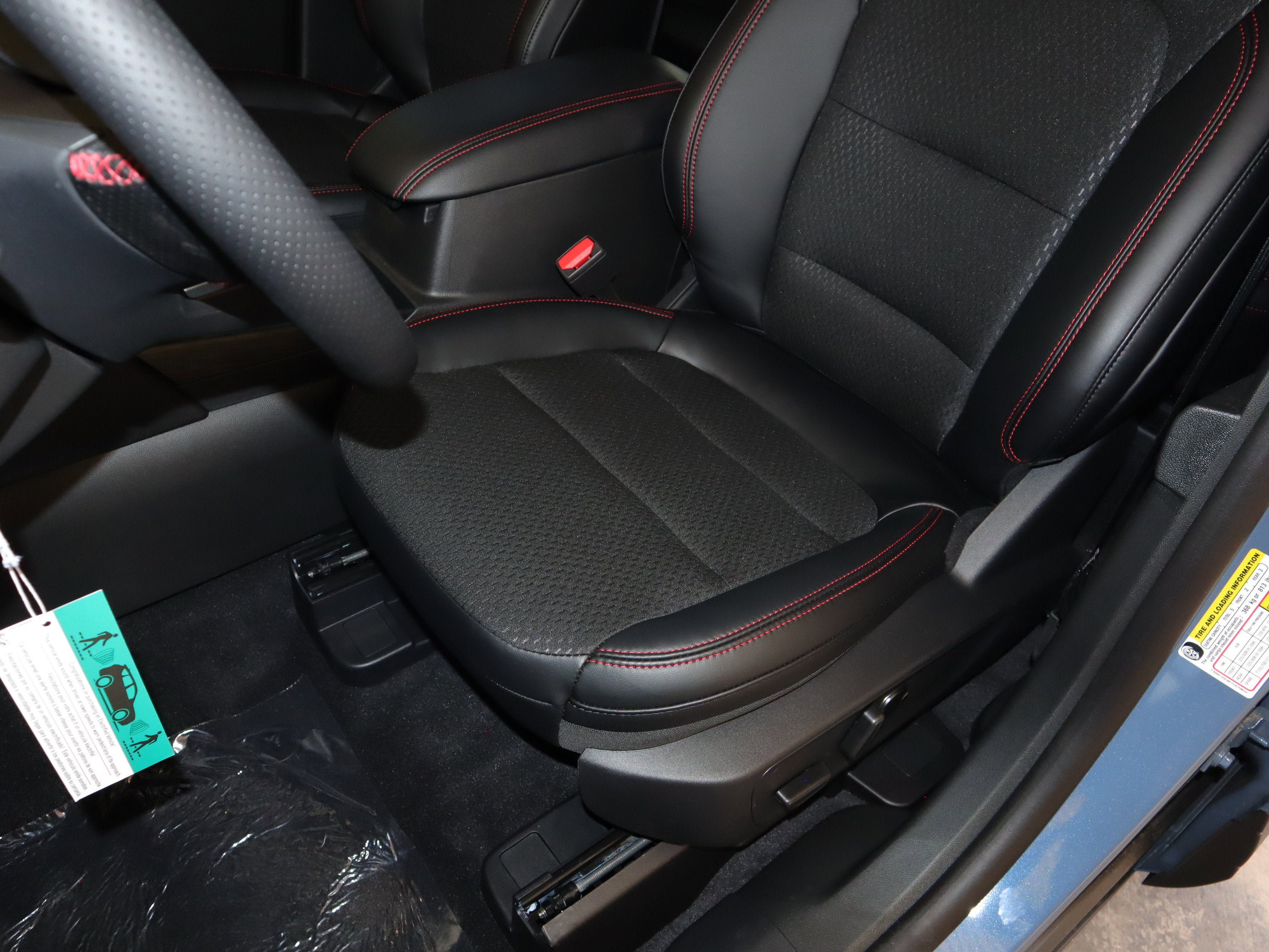 2025 Ford Escape Hybrid ST-Line