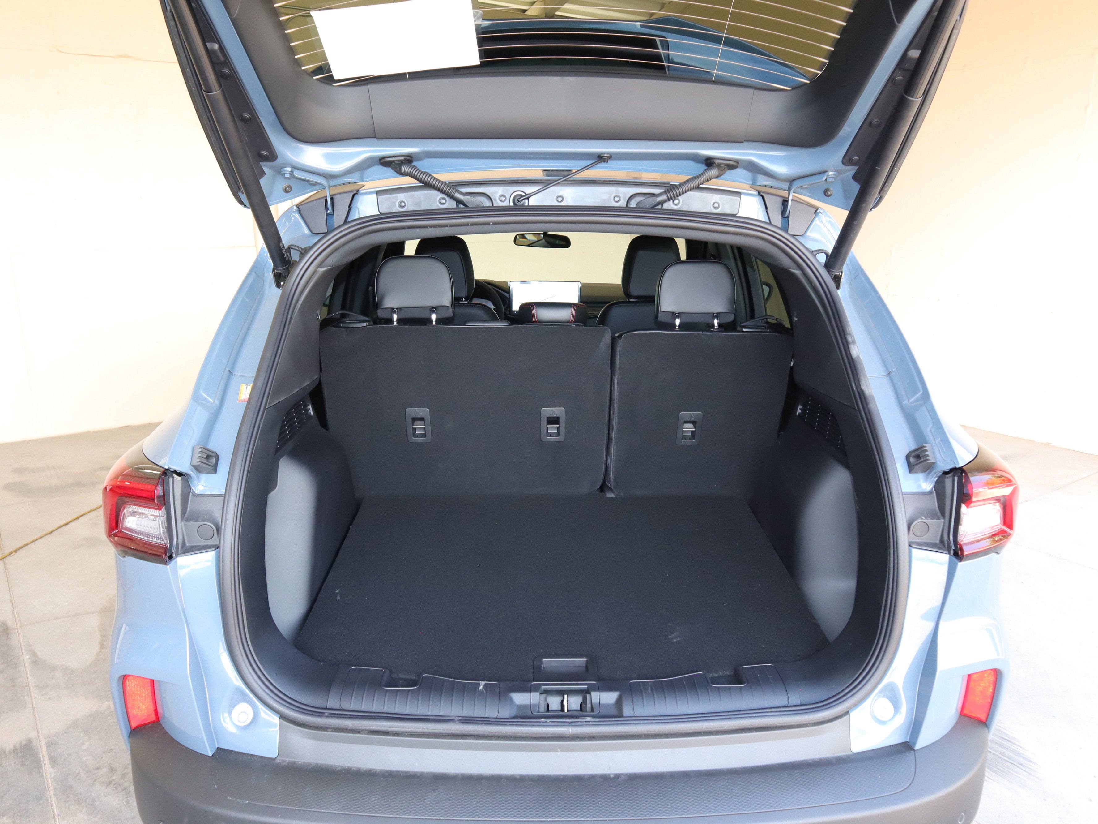 2025 Ford Escape Hybrid ST-Line