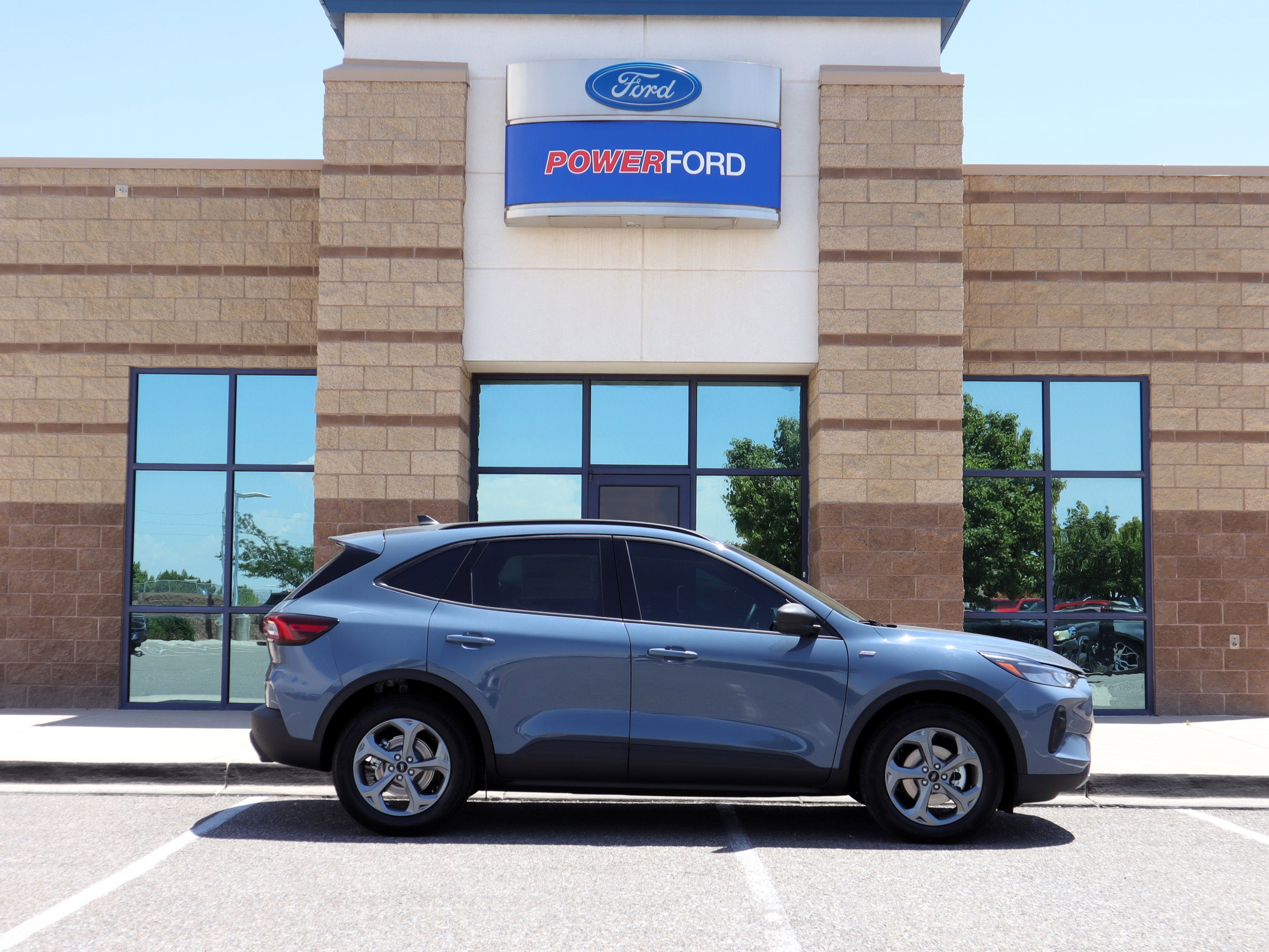 2025 Ford Escape Hybrid ST-Line