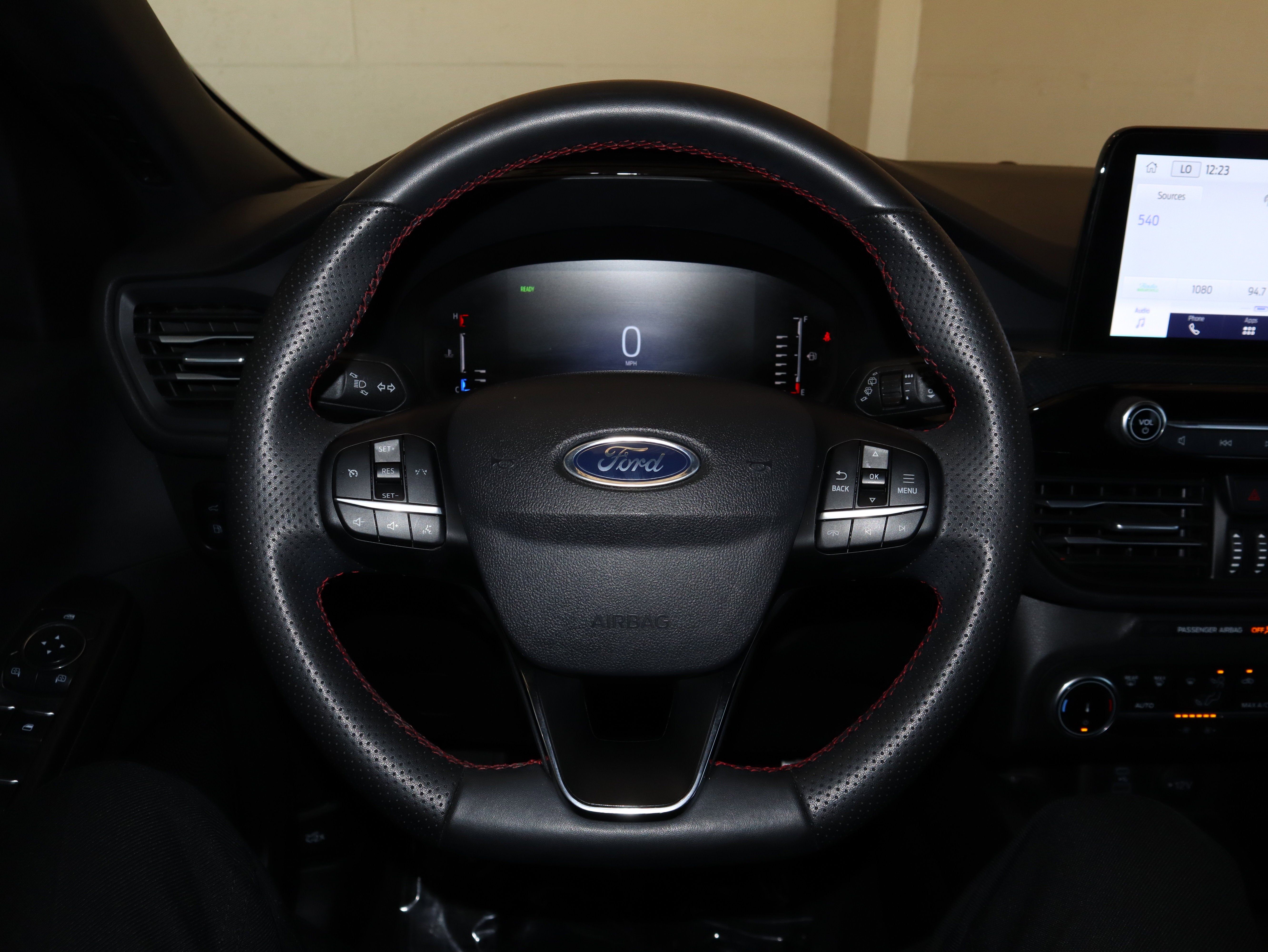 2023 Ford Escape Hybrid ST-Line