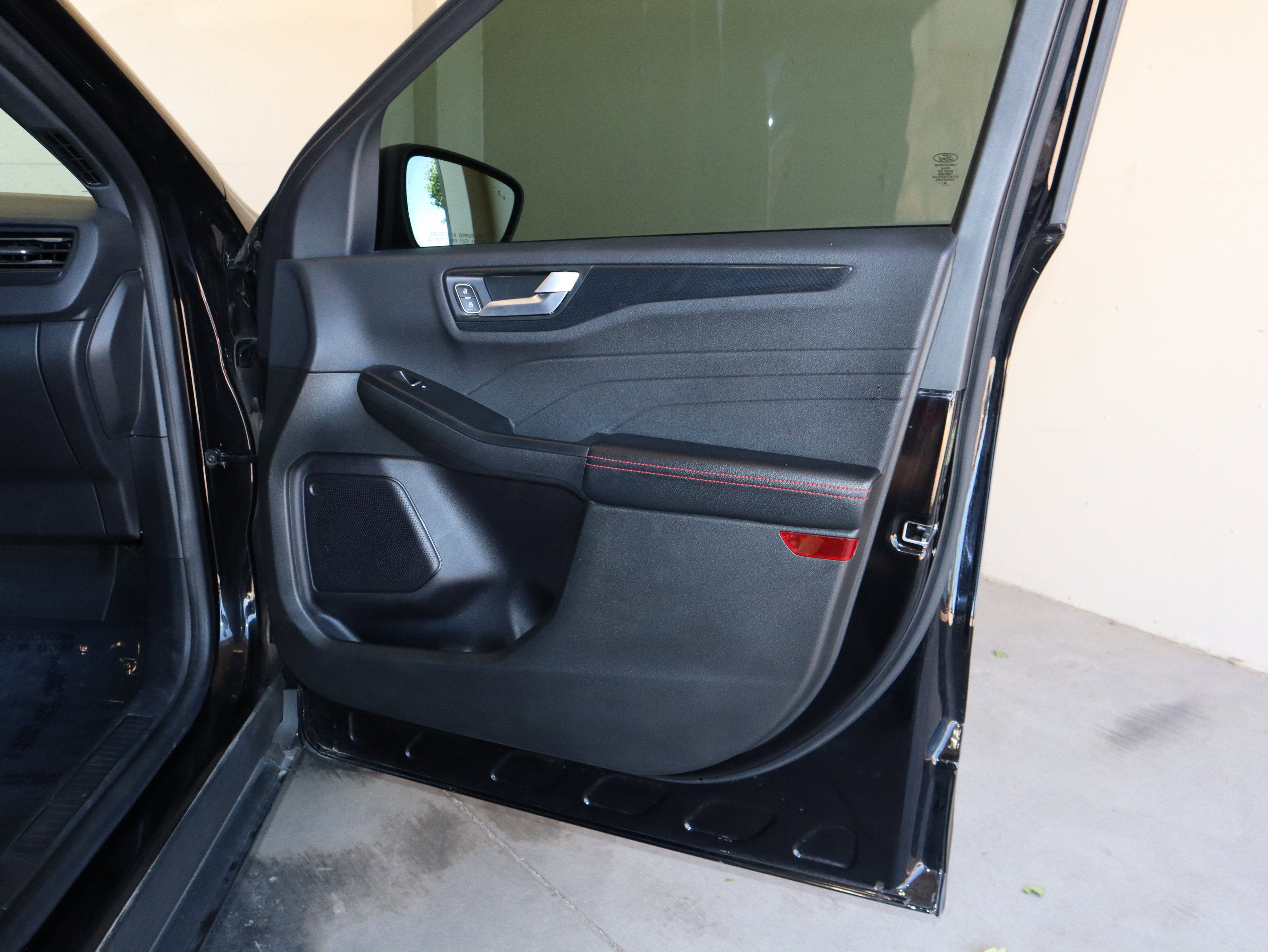 2023 Ford Escape Hybrid ST-Line
