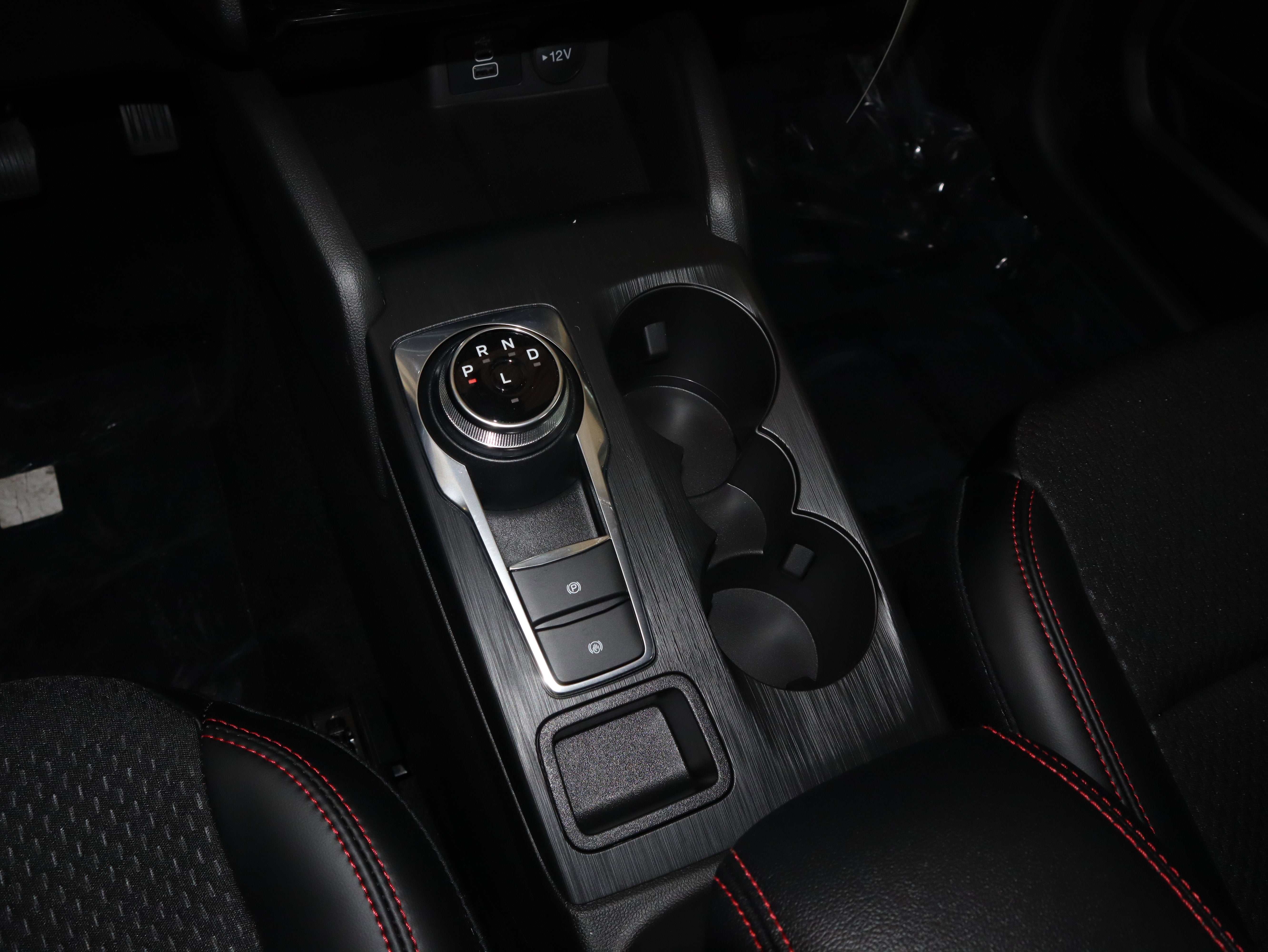 2025 Ford Escape Hybrid ST-Line