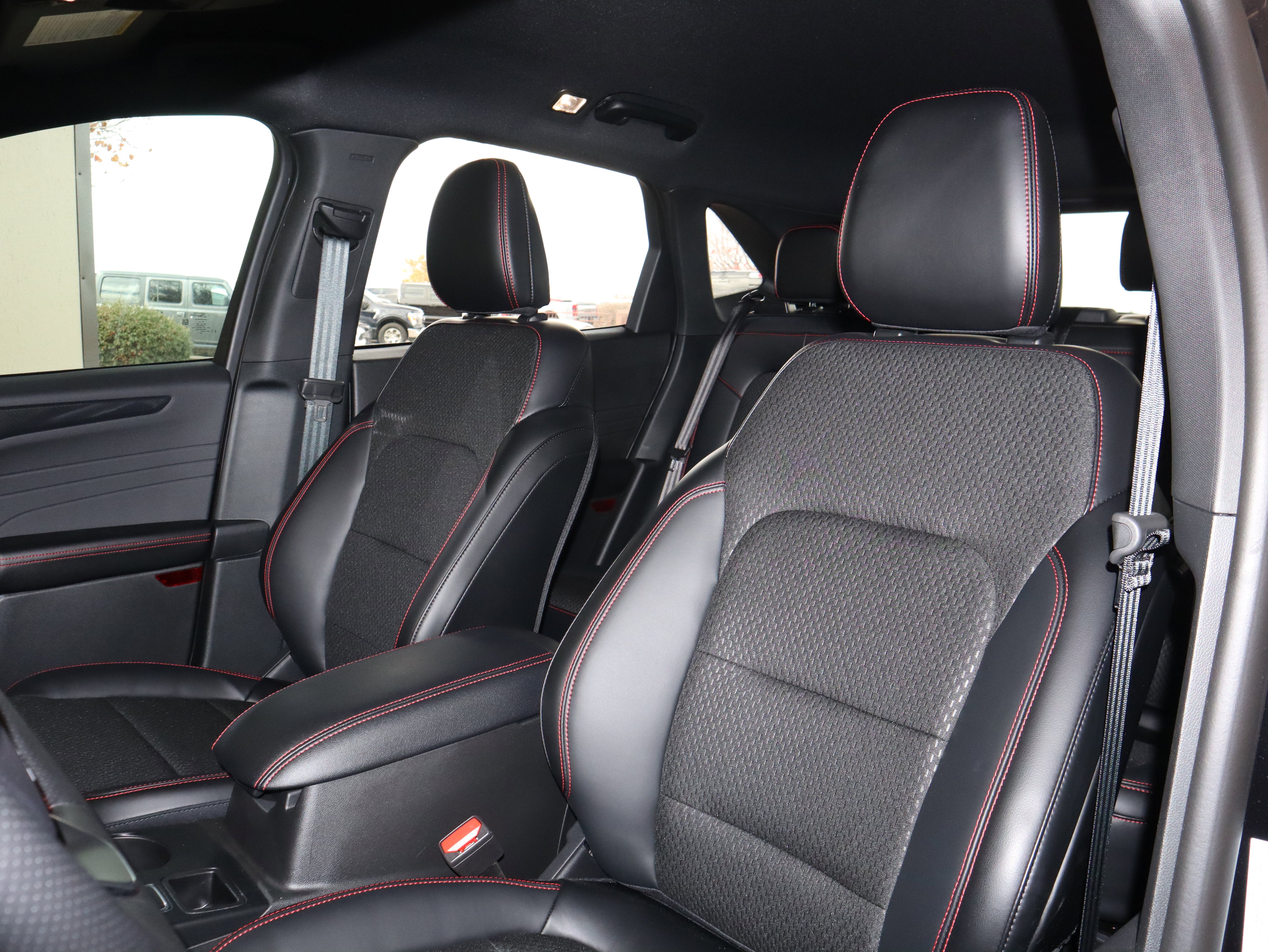 2025 Ford Escape Hybrid ST-Line