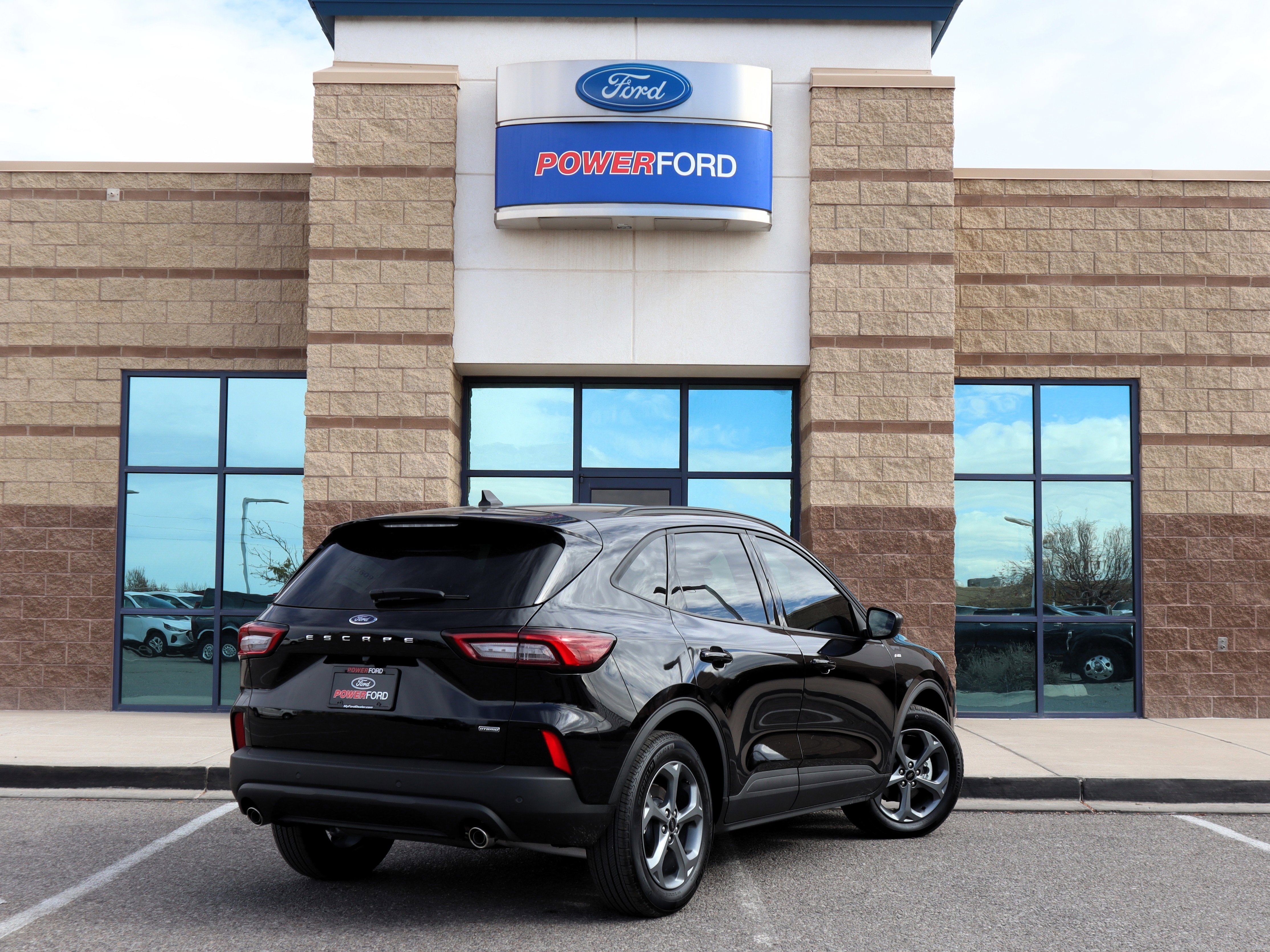 2025 Ford Escape Hybrid ST-Line