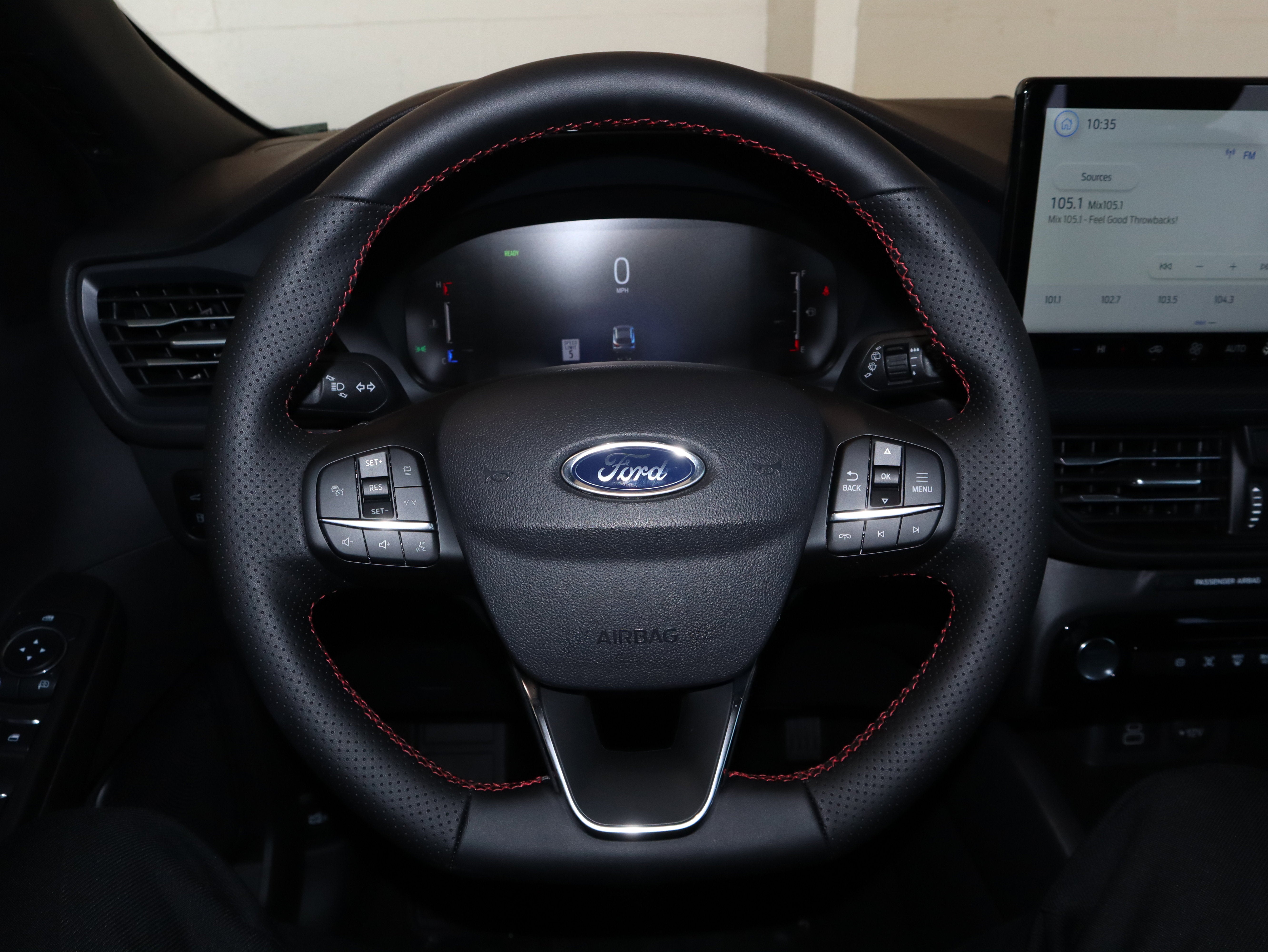 2025 Ford Escape Hybrid ST-Line