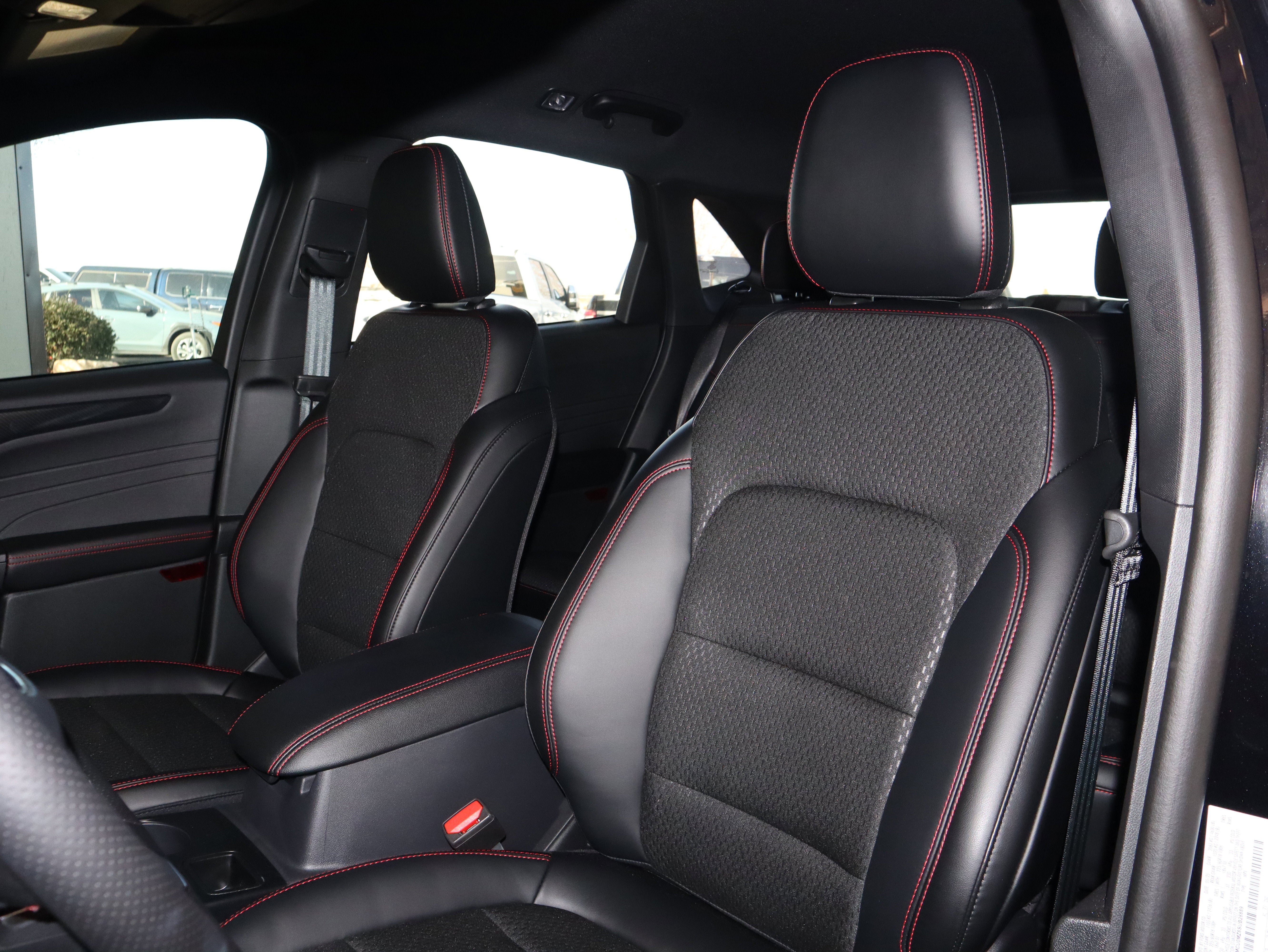 2025 Ford Escape Hybrid ST-Line