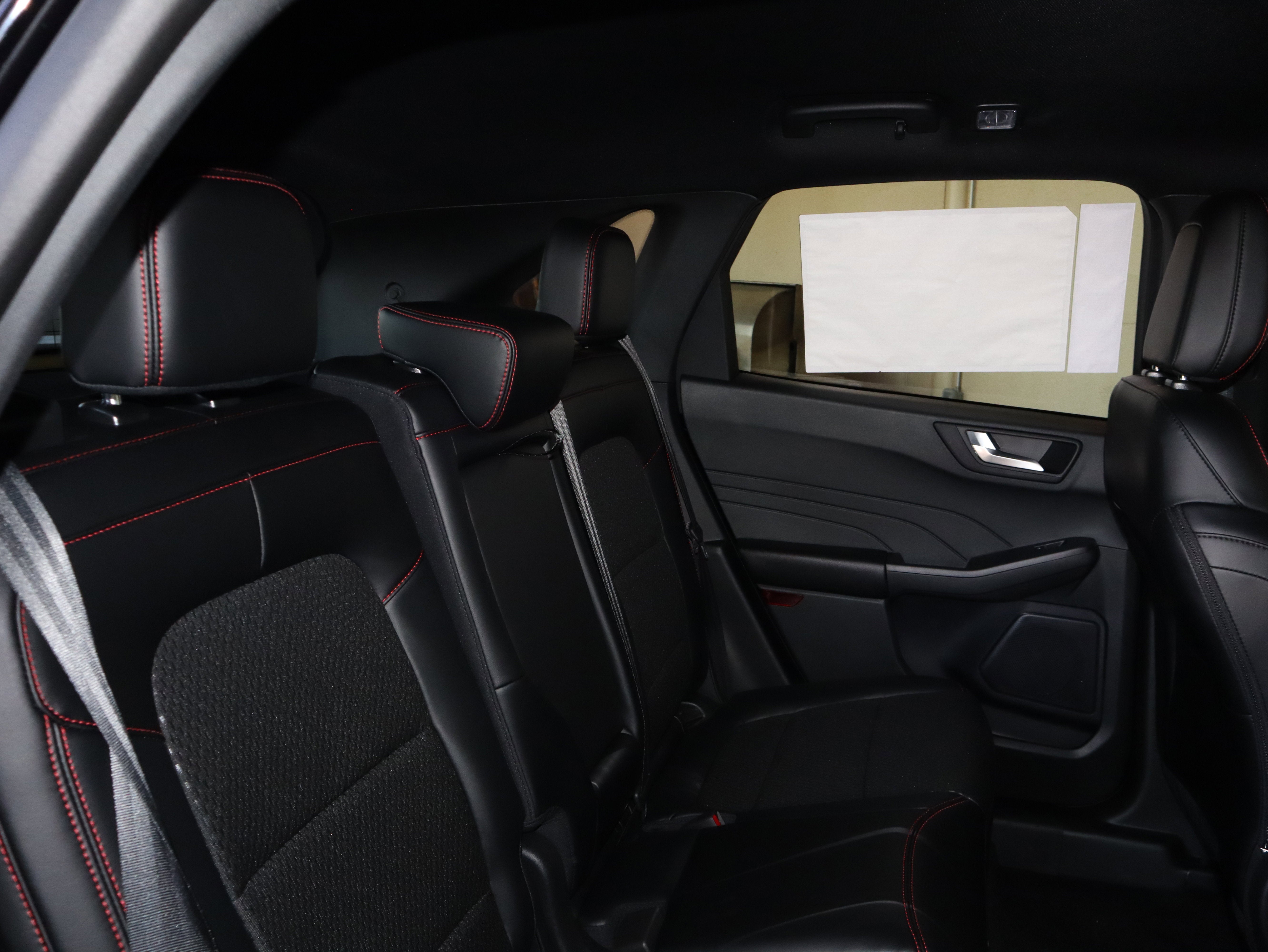 2025 Ford Escape Hybrid ST-Line