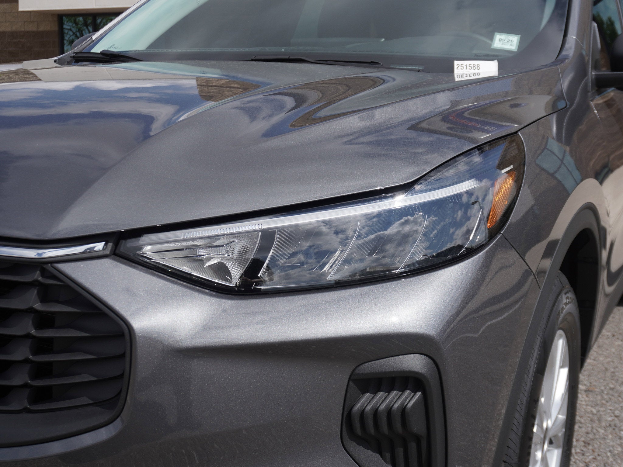 2025 Ford Escape Hybrid ST-Line Select