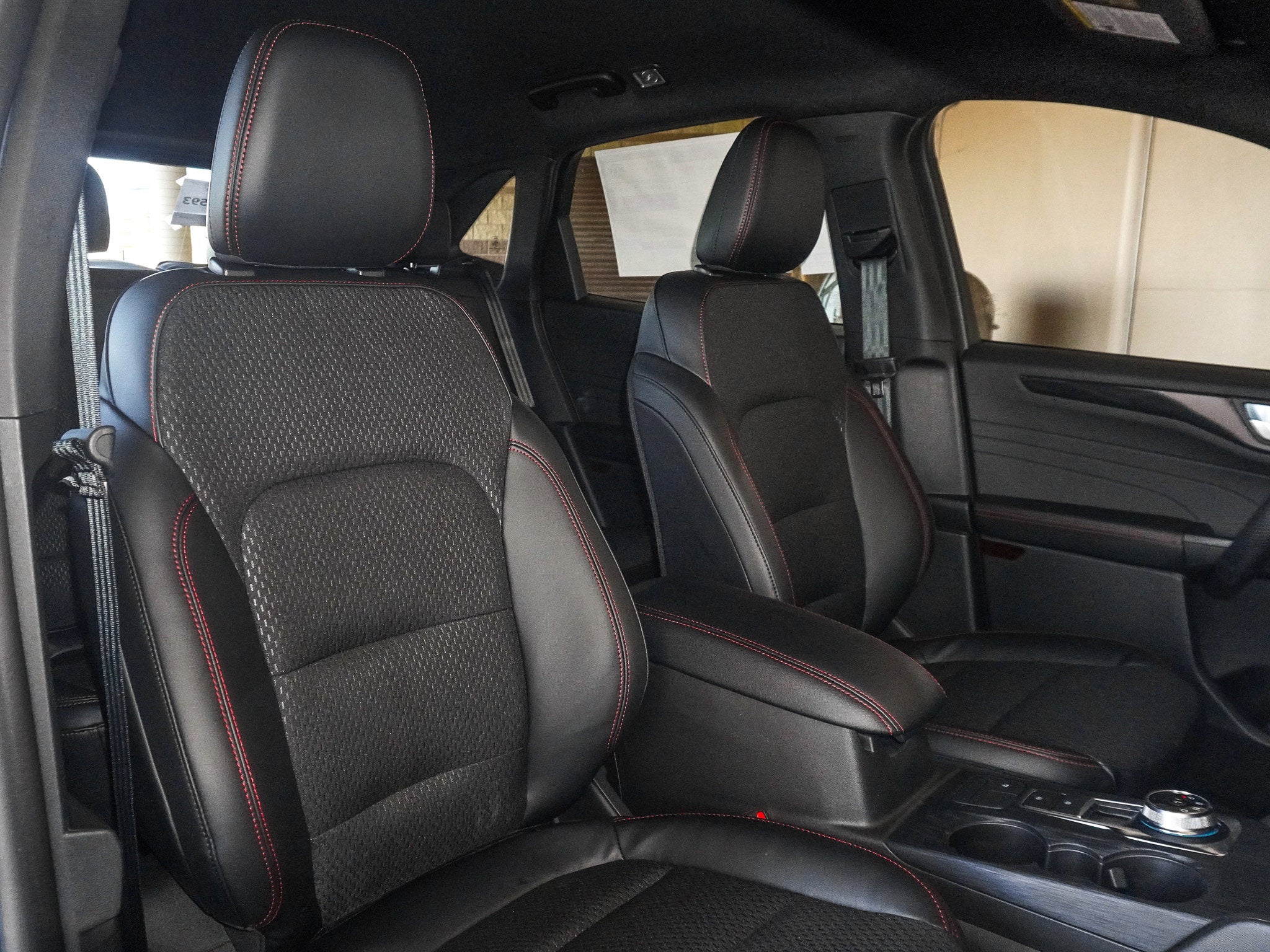 2026 Ford Escape Hybrid ST-Line Select