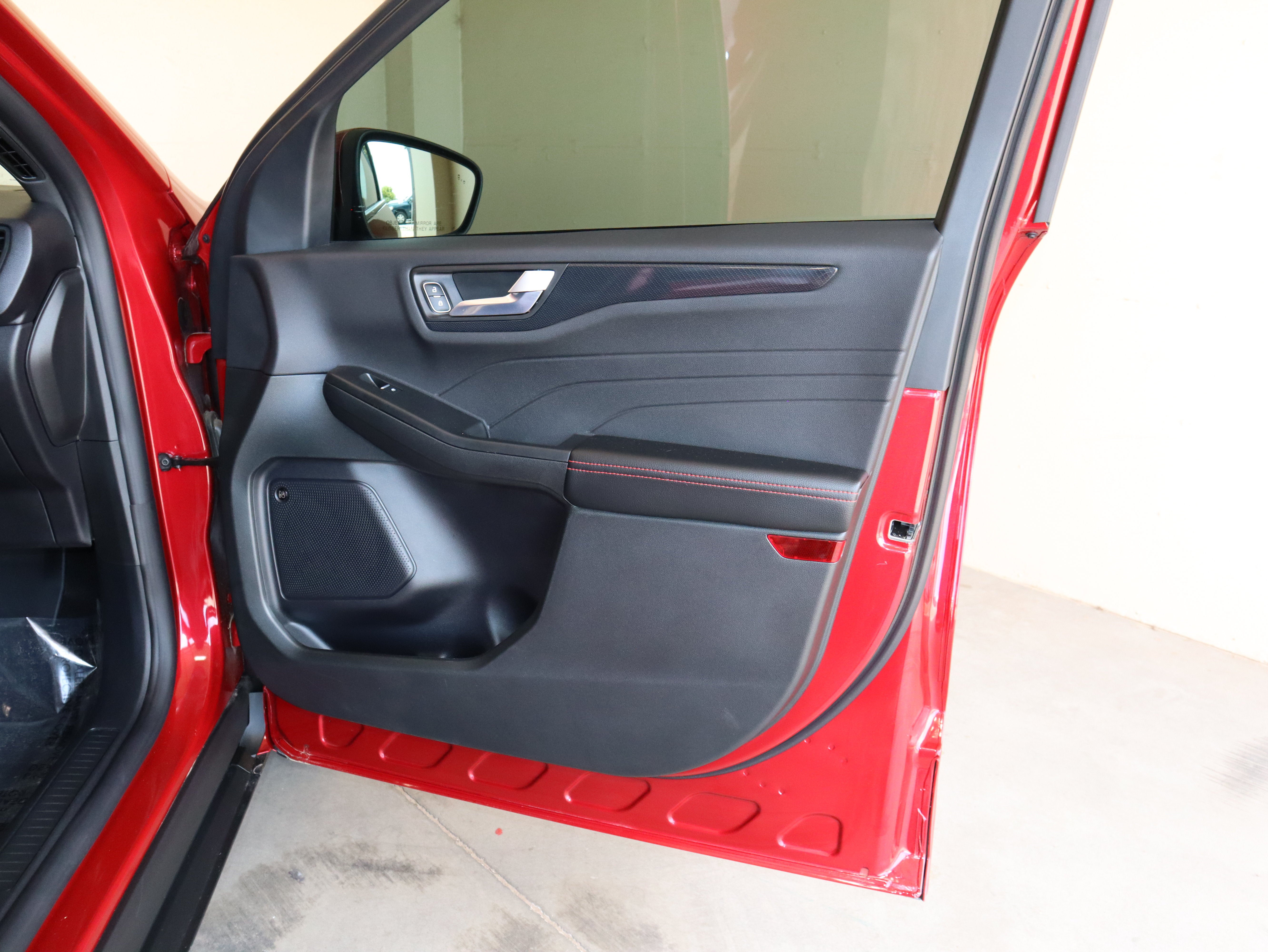 2025 Ford Escape ST-Line Elite