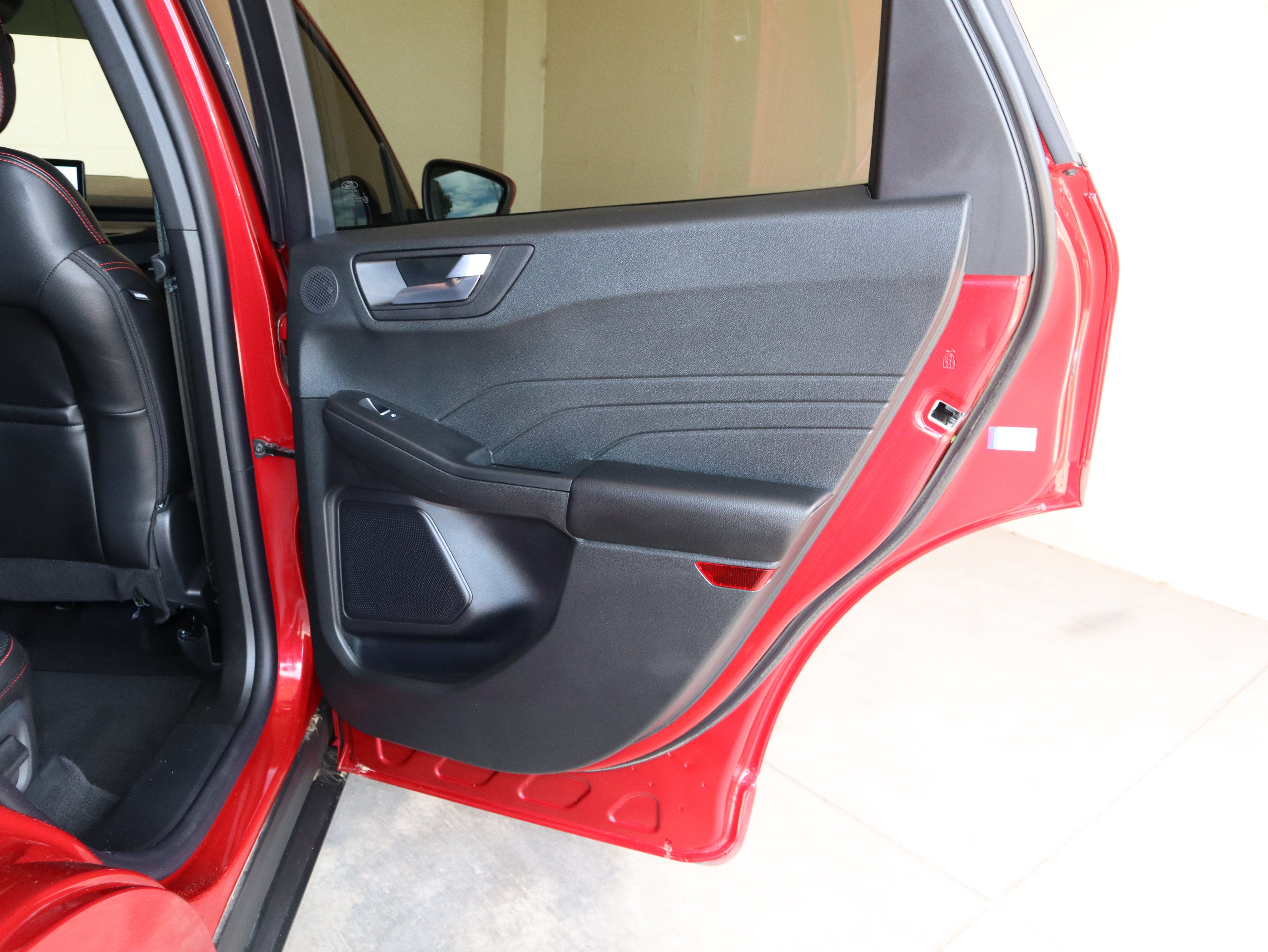 2025 Ford Escape ST-Line Elite