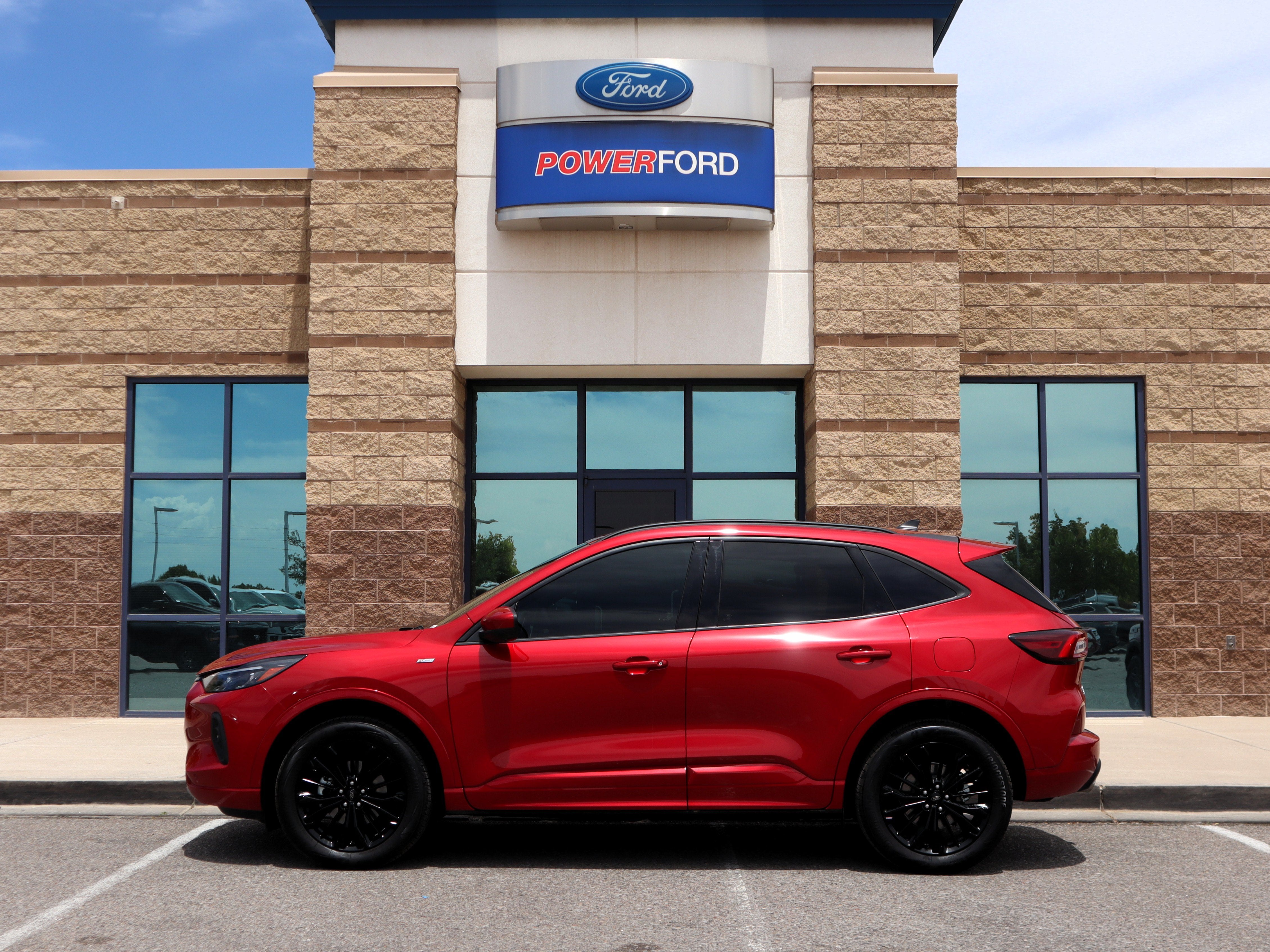 2025 Ford Escape ST-Line Elite